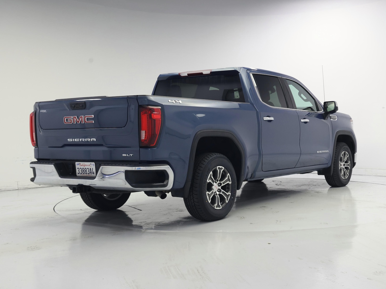 2024 GMC Sierra 1500 SLT - Photo 9