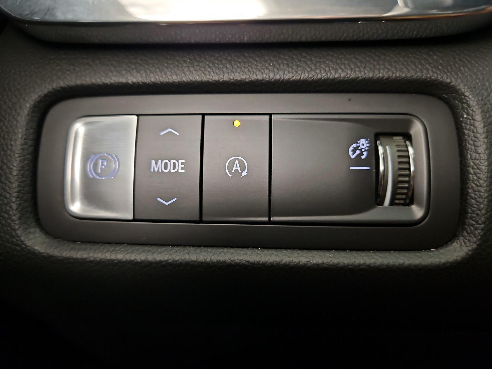 Thumbnail: 2025 GMC Acadia - 13
