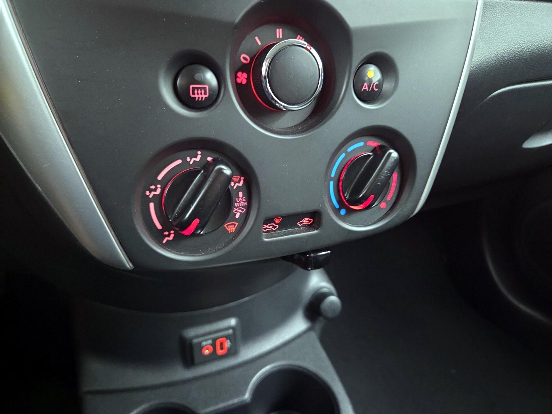 Thumbnail: 2018 Nissan Versa - 15