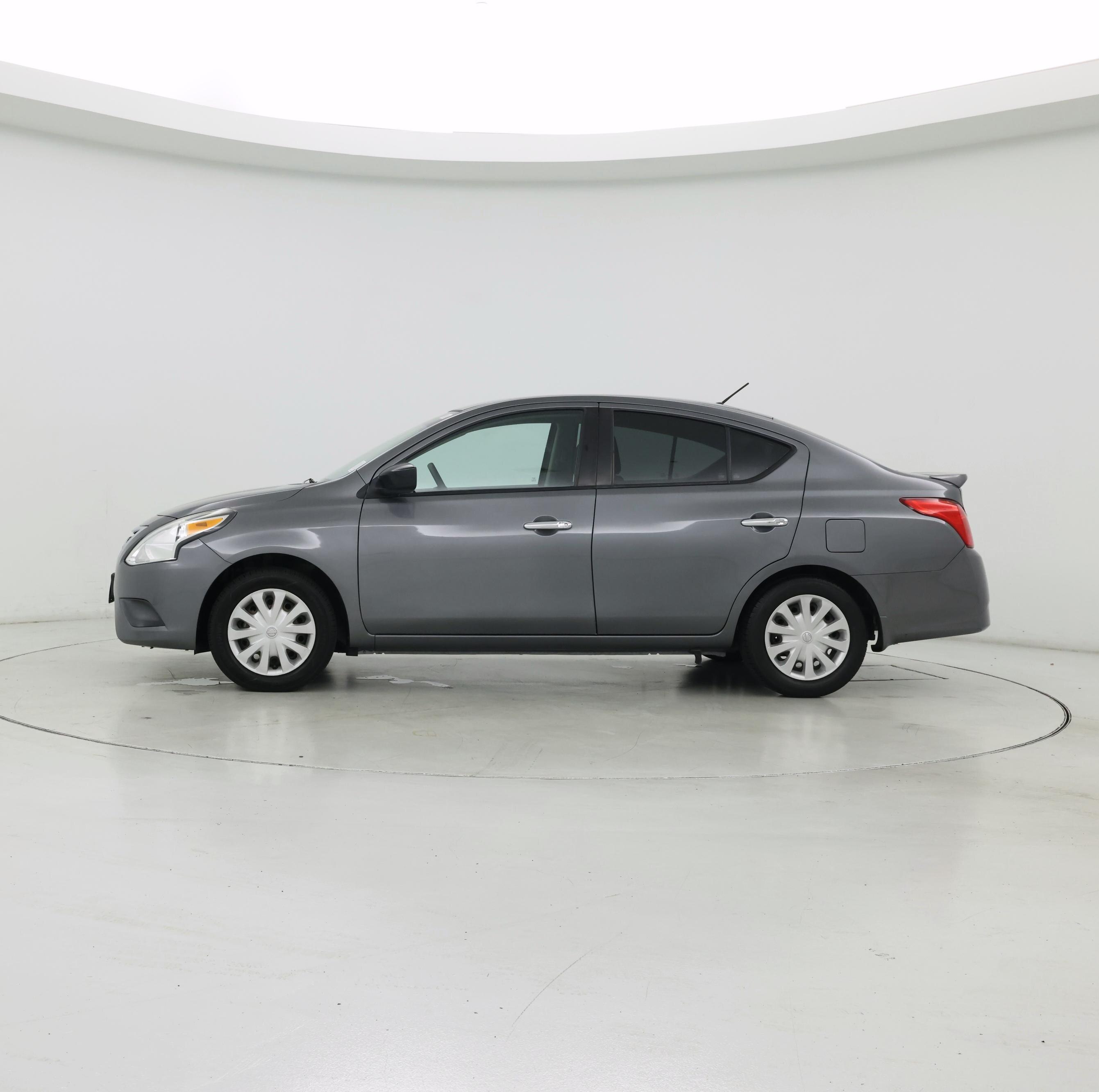 Thumbnail: 2018 Nissan Versa - 3