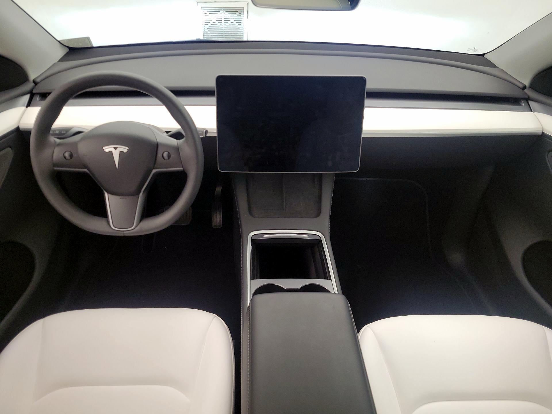 Thumbnail: 2023 Tesla Model Y - 9