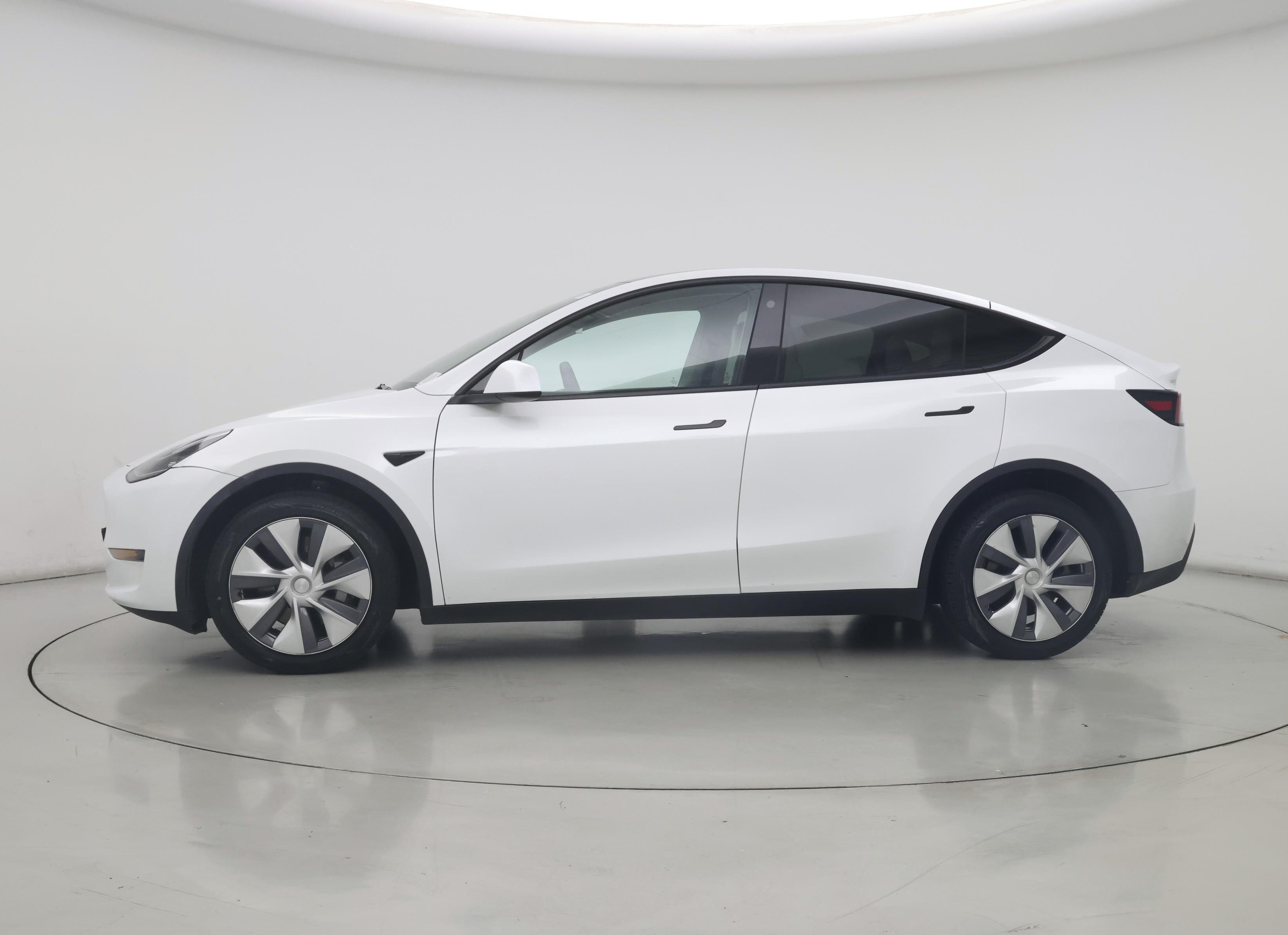Thumbnail: 2023 Tesla Model Y - 3