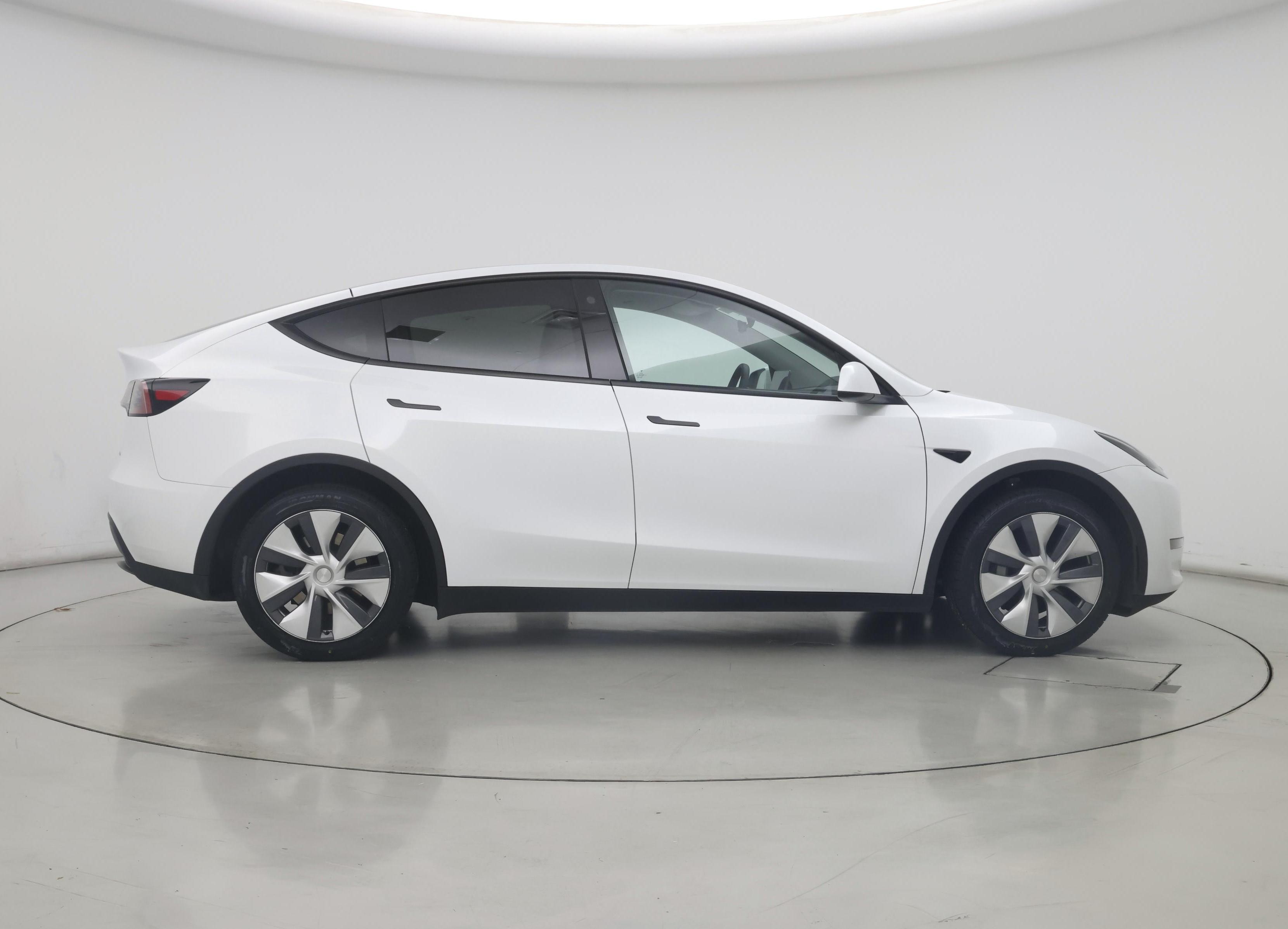 Thumbnail: 2023 Tesla Model Y - 7