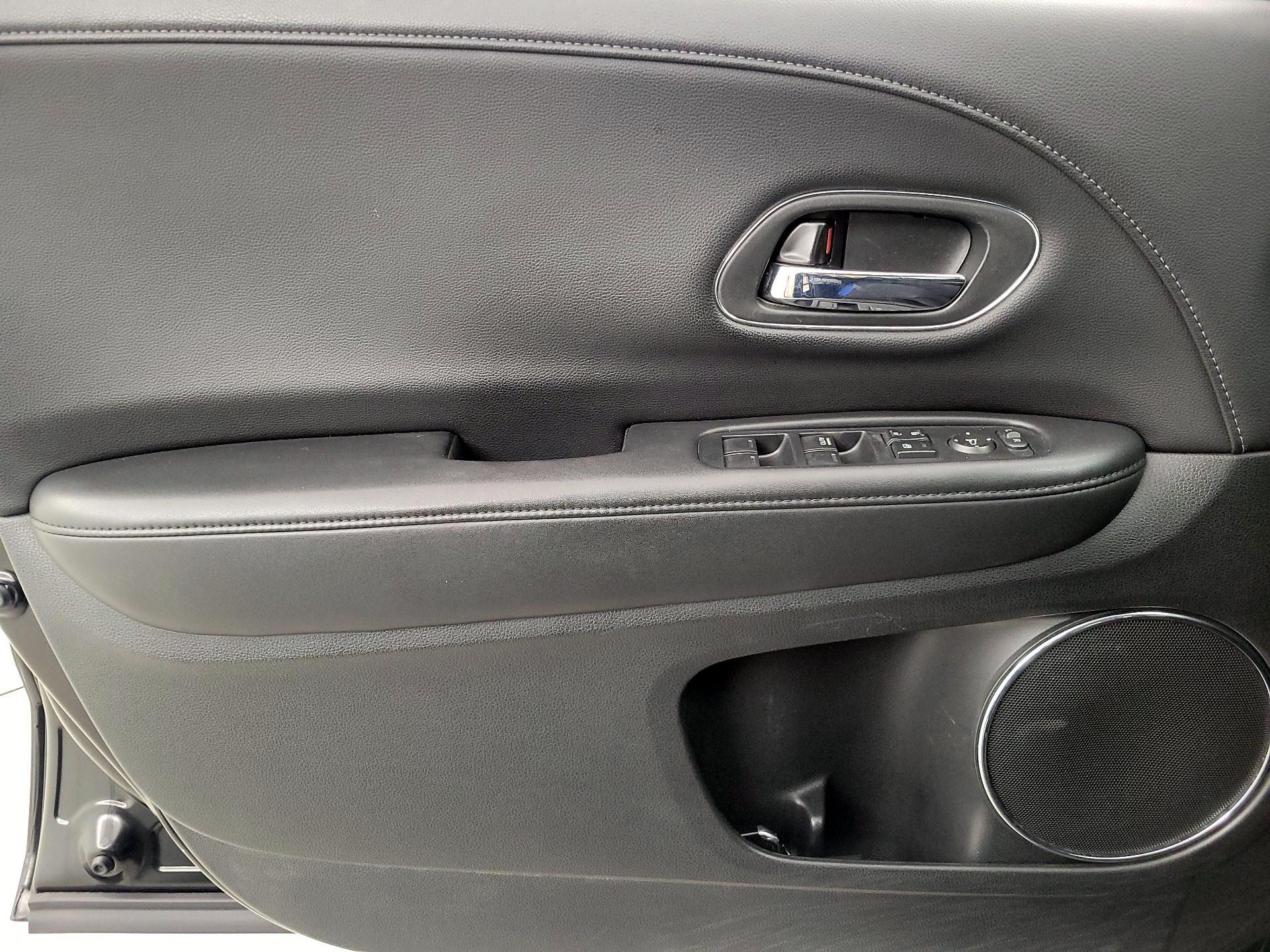 Thumbnail: 2016 Honda HR-V - 12