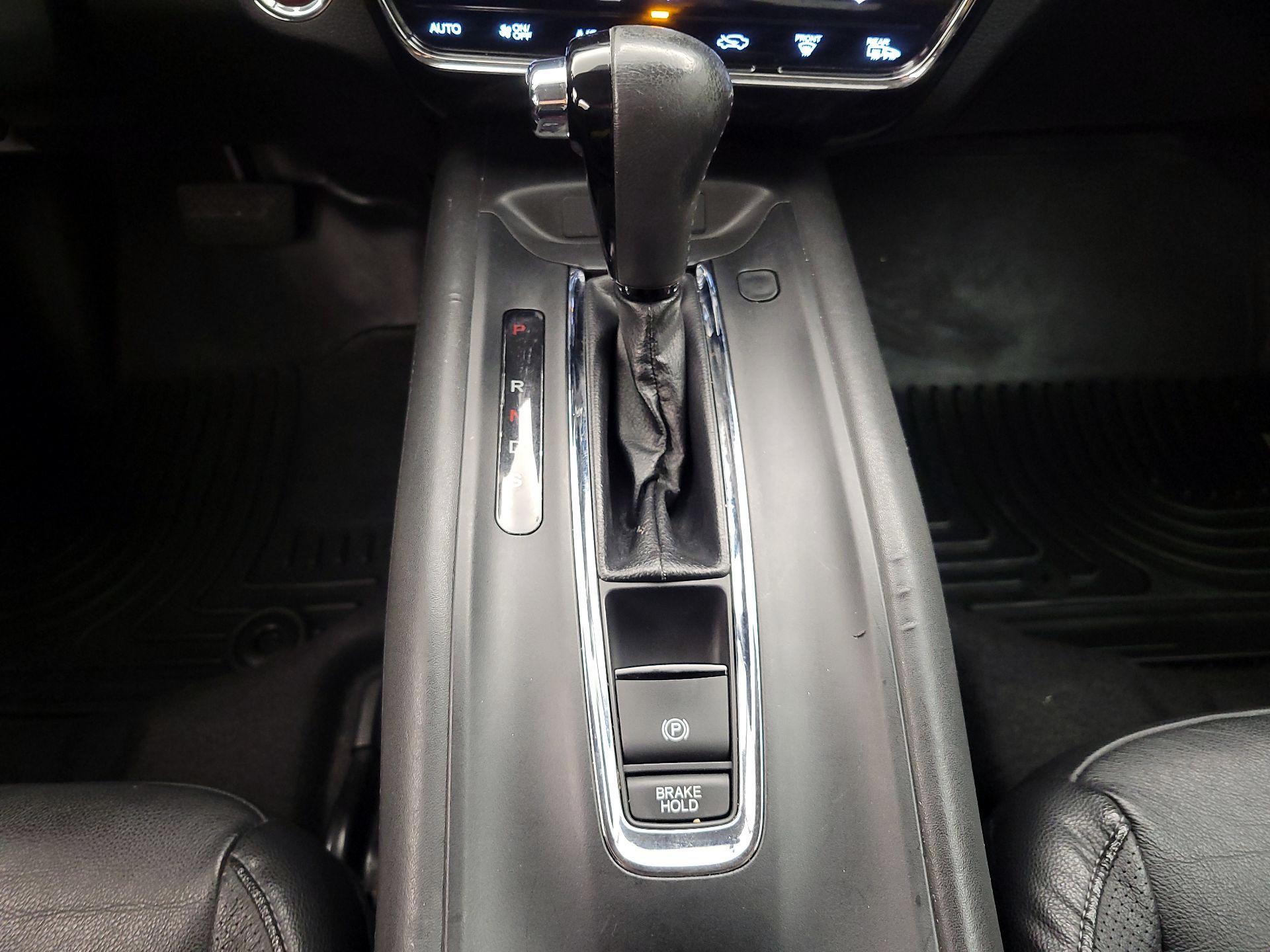 Thumbnail: 2016 Honda HR-V - 18