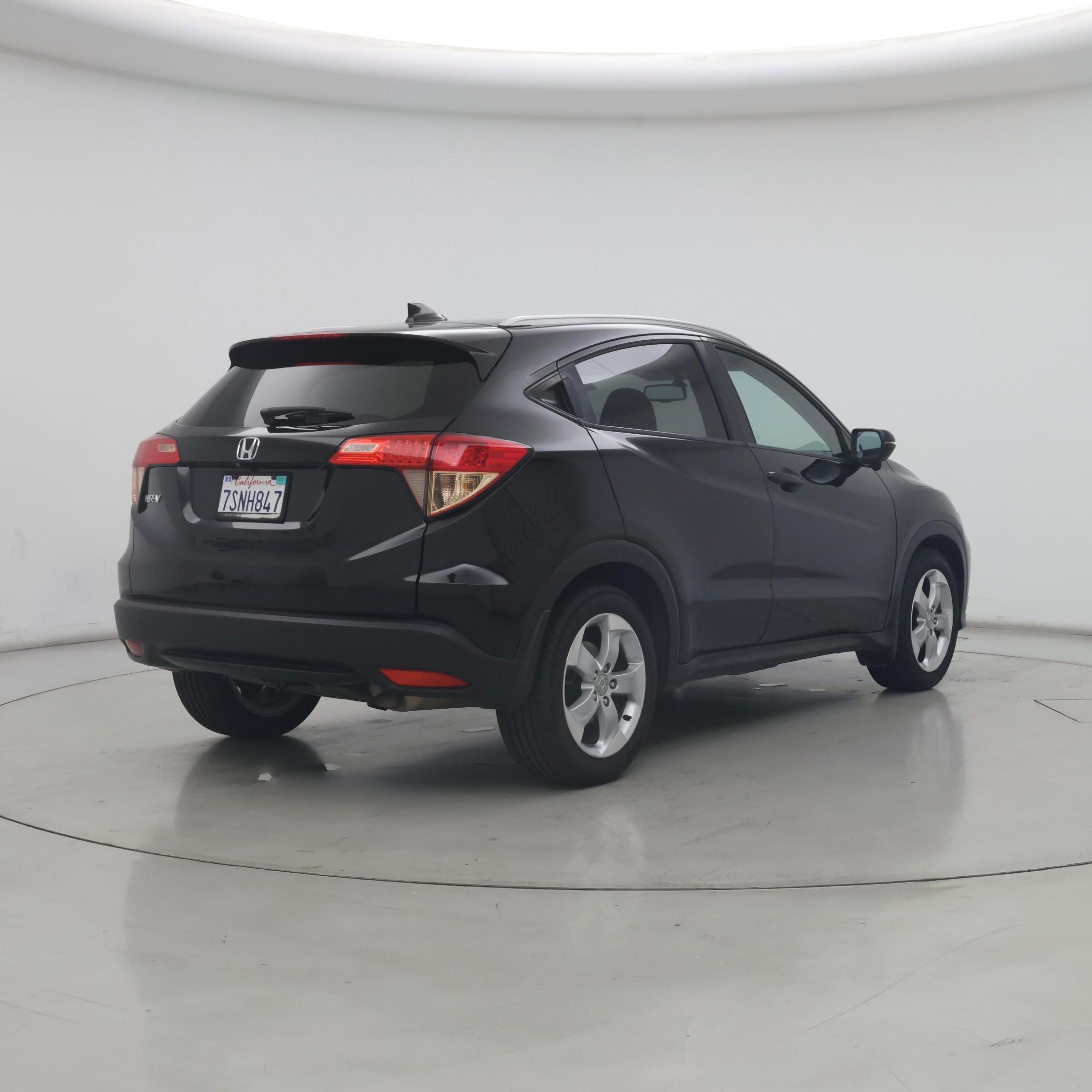 Thumbnail: 2016 Honda HR-V - 8