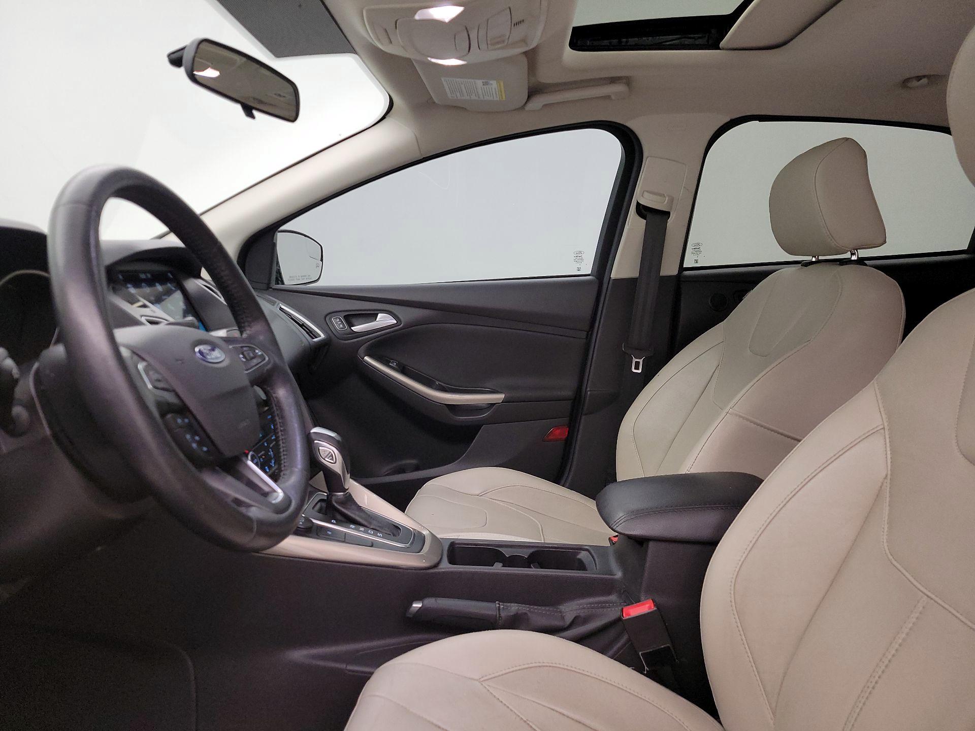 Thumbnail: 2018 Ford Focus - 17