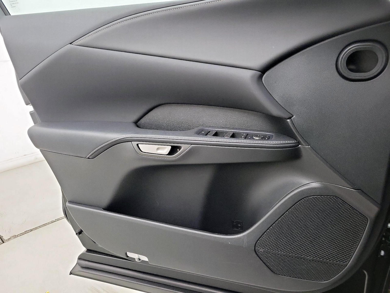 2025 Lexus RX 350 - Photo 13