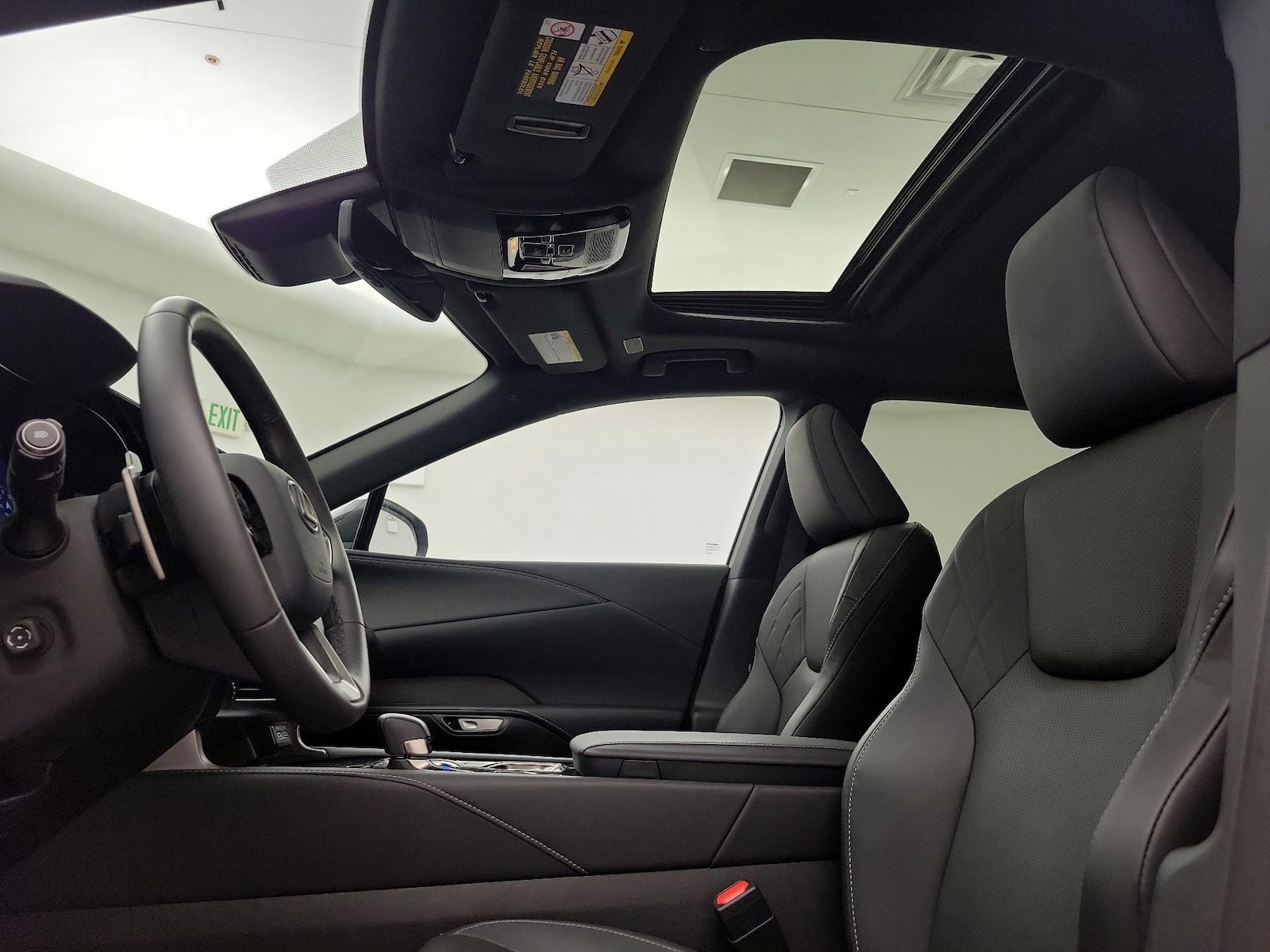 2025 Lexus RX 350 - Photo 20