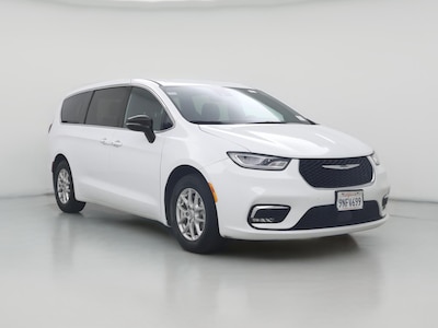 2024 Chrysler Pacifica Touring
