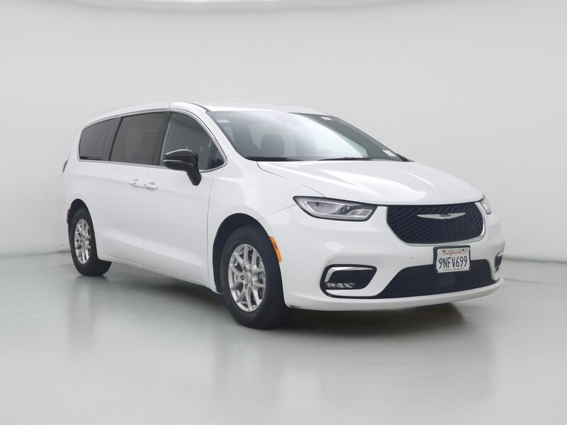 2024 Chrysler Pacifica Touring -
                  Ontario, CA