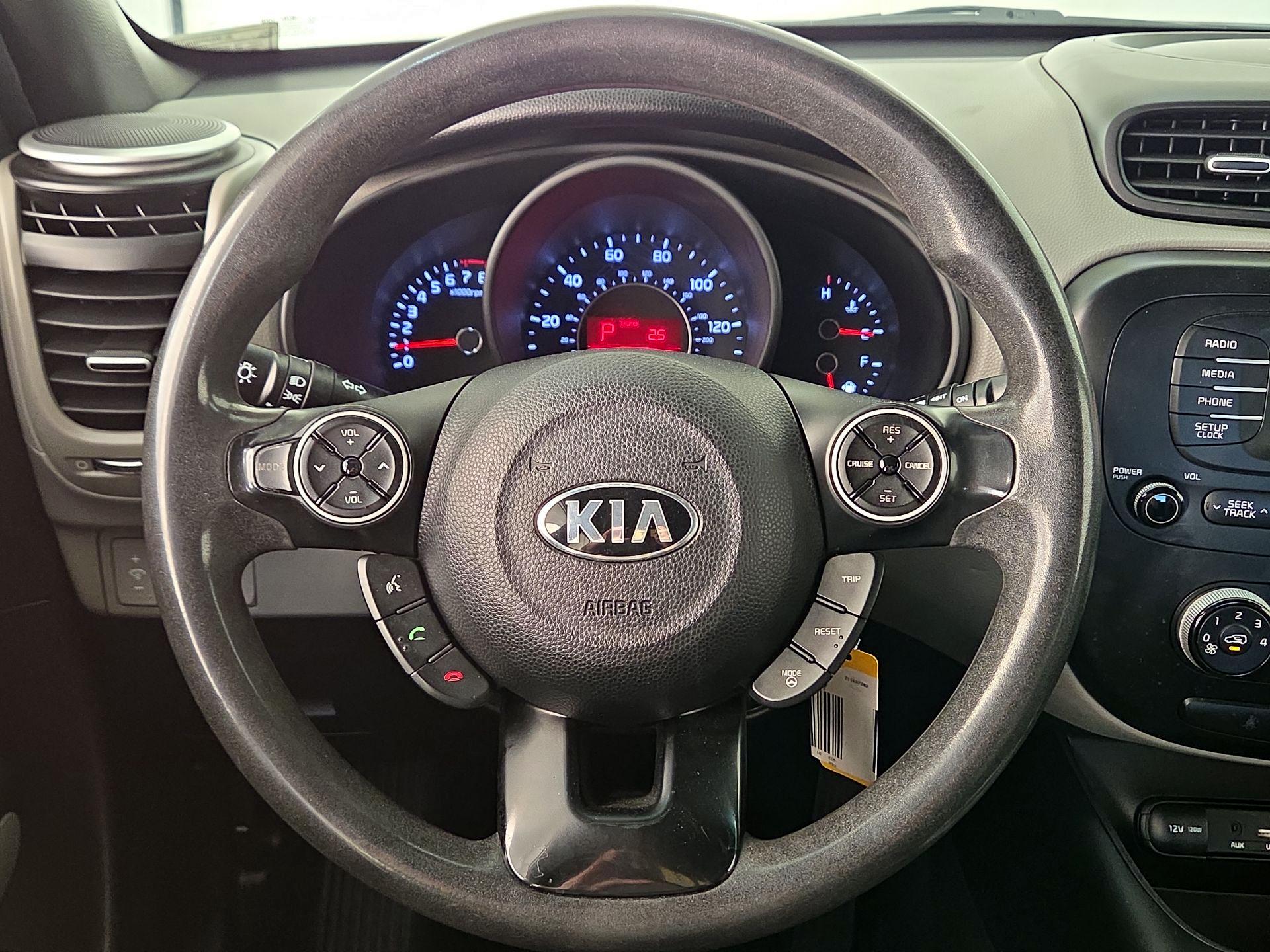 Thumbnail: 2016 Kia Soul - 10