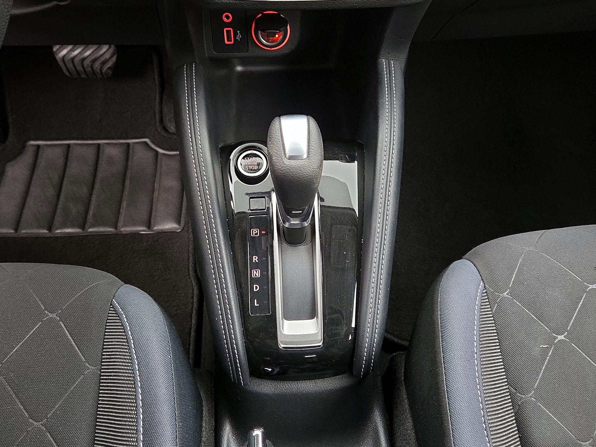 Thumbnail: 2019 Nissan Kicks - 16