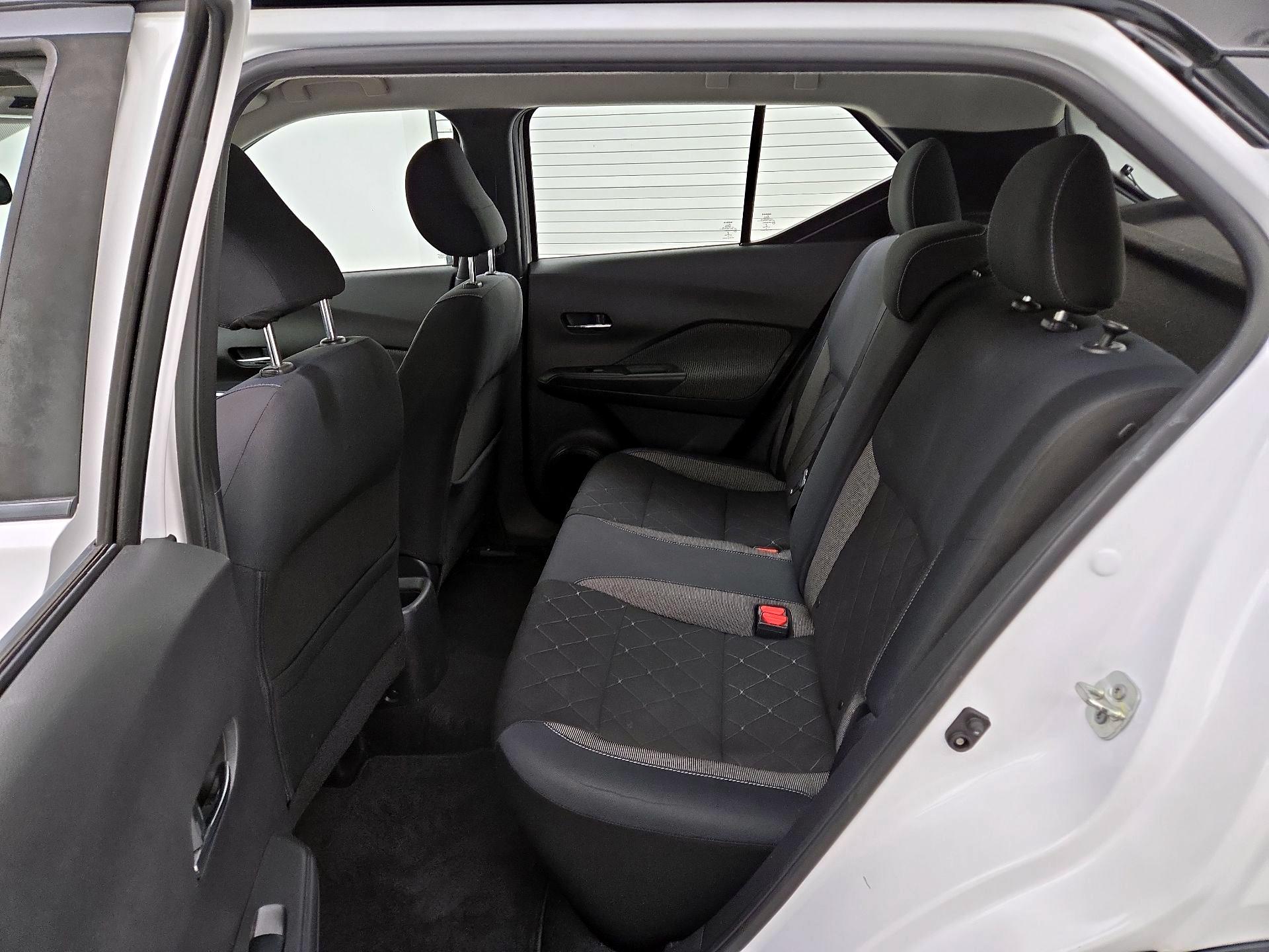 Thumbnail: 2019 Nissan Kicks - 18