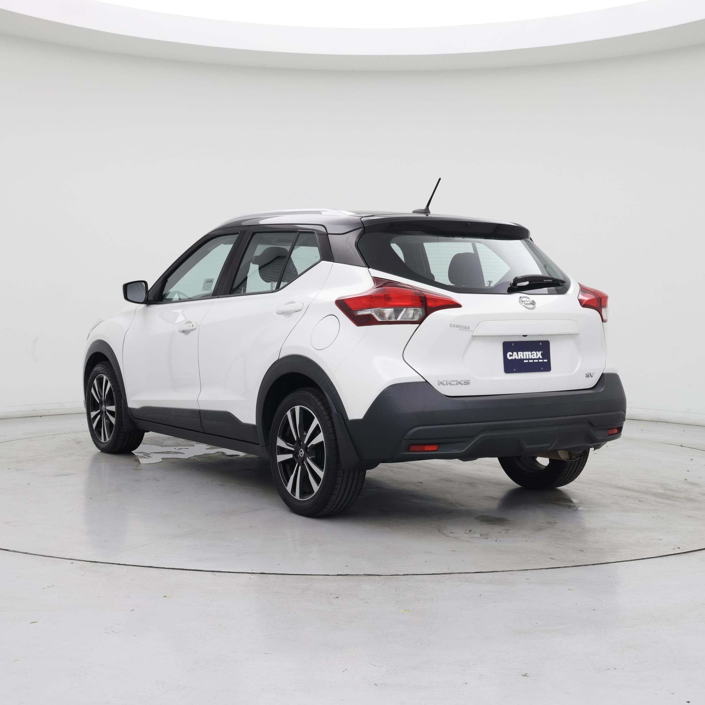 Thumbnail: 2019 Nissan Kicks - 2