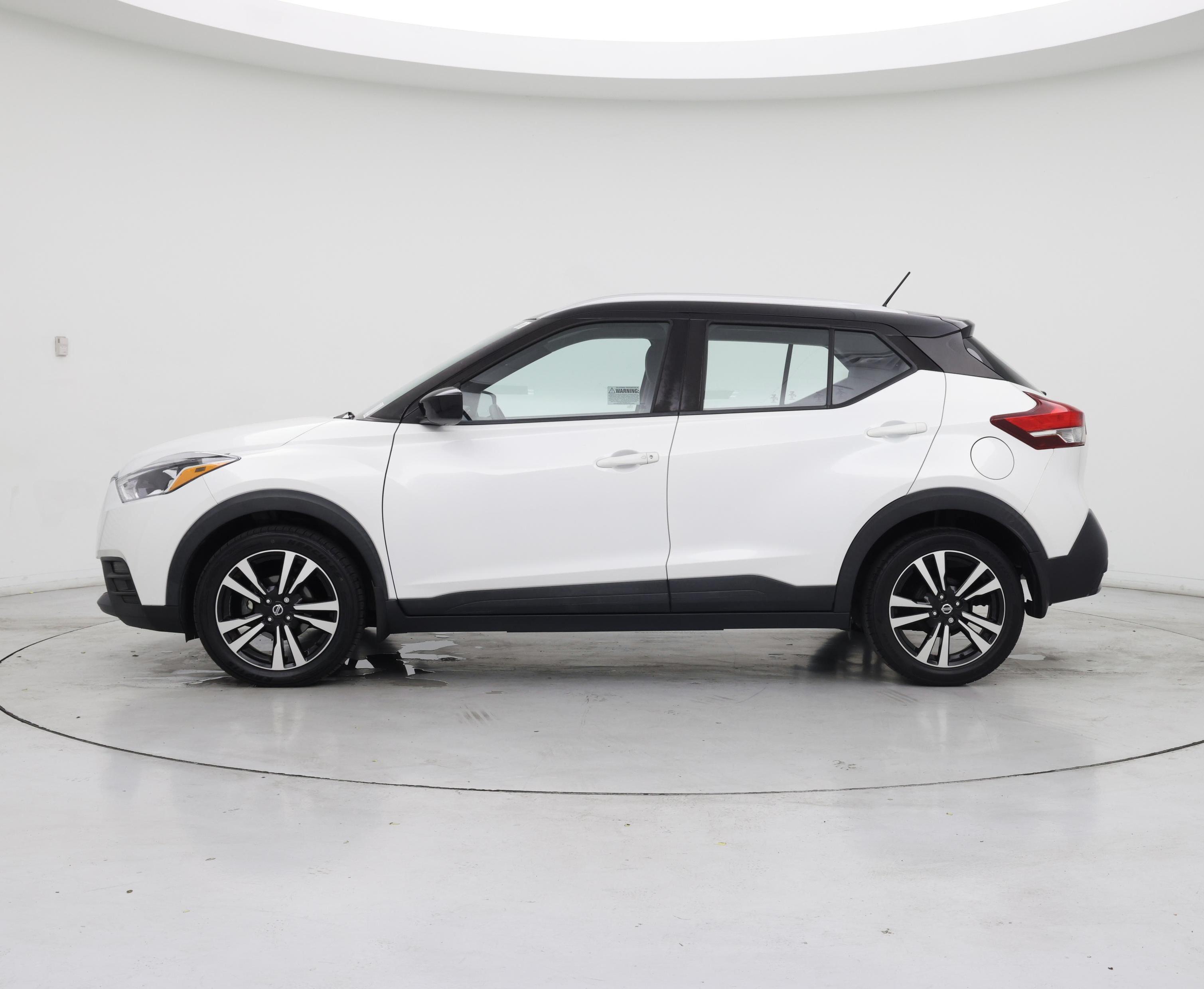 Thumbnail: 2019 Nissan Kicks - 3