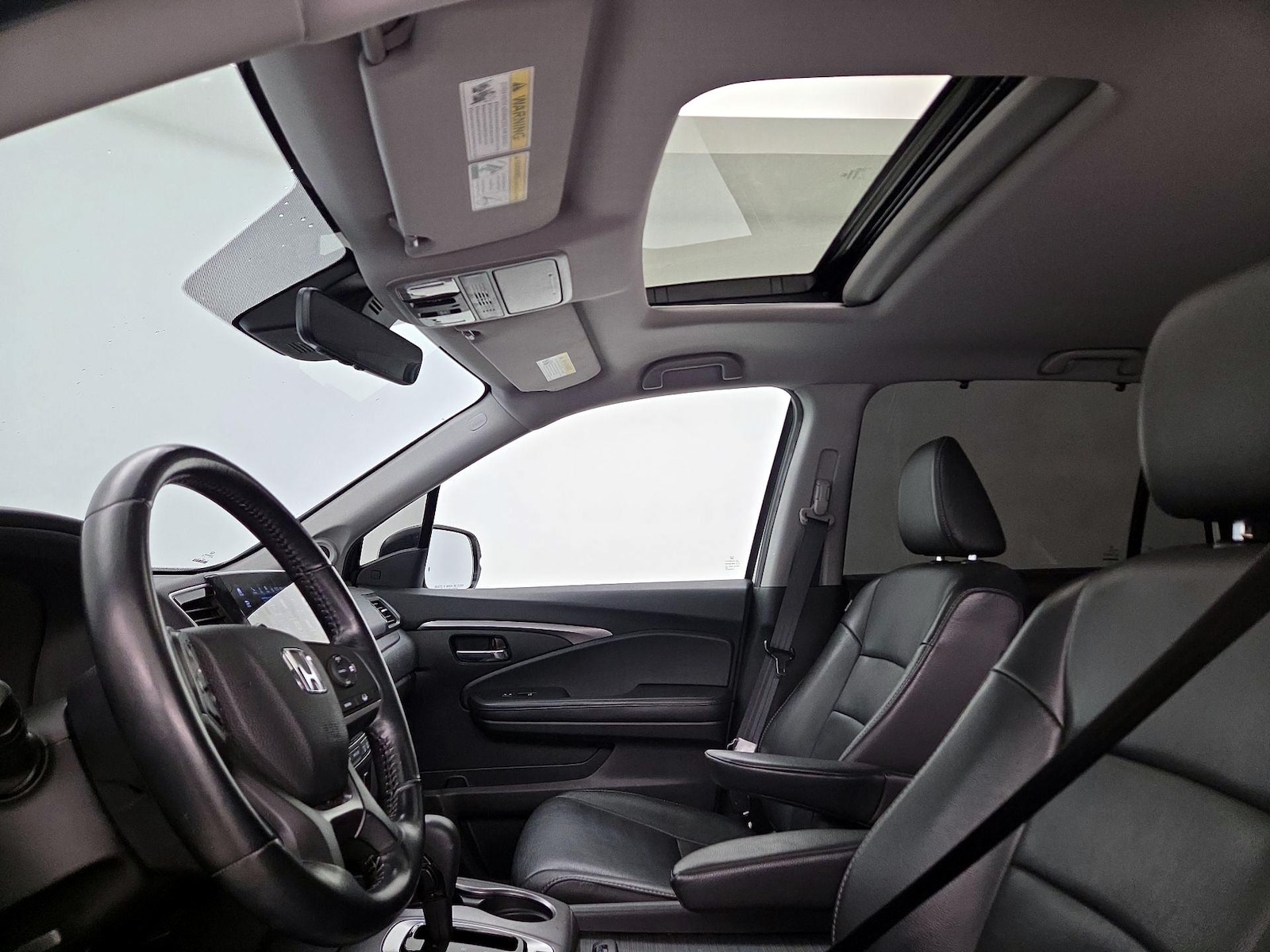 Sunroof(s) & Overhead Airbags