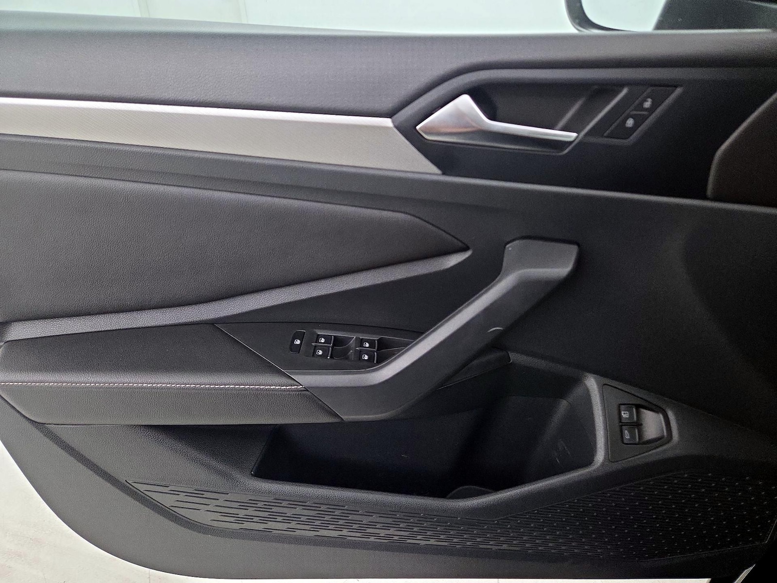 2024 Volkswagen Jetta S - Photo 13