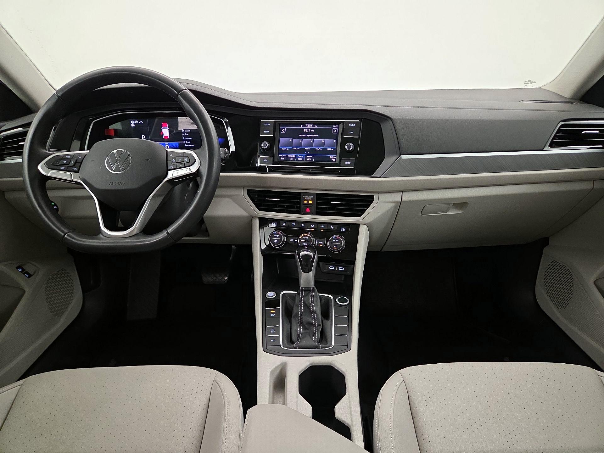 Thumbnail: 2023 Volkswagen Jetta - 9