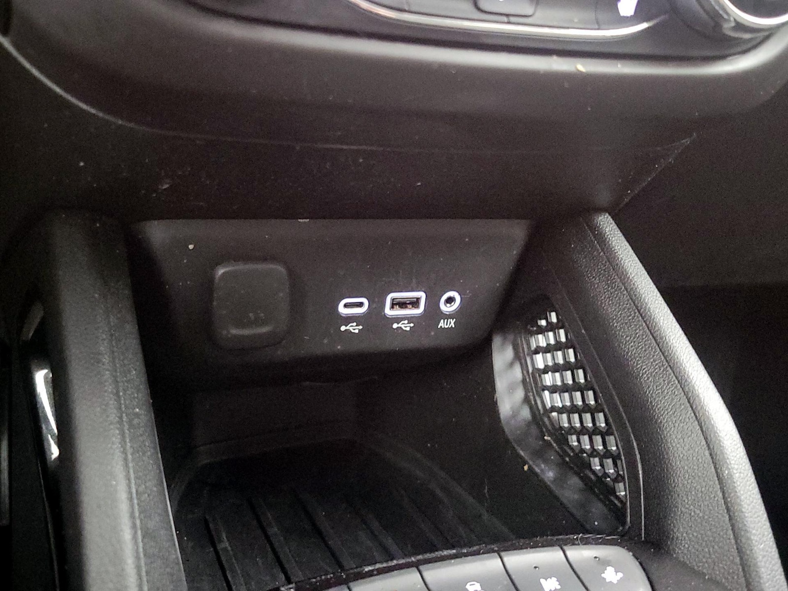 2021 Chevrolet Trailblazer LT - Photo 20