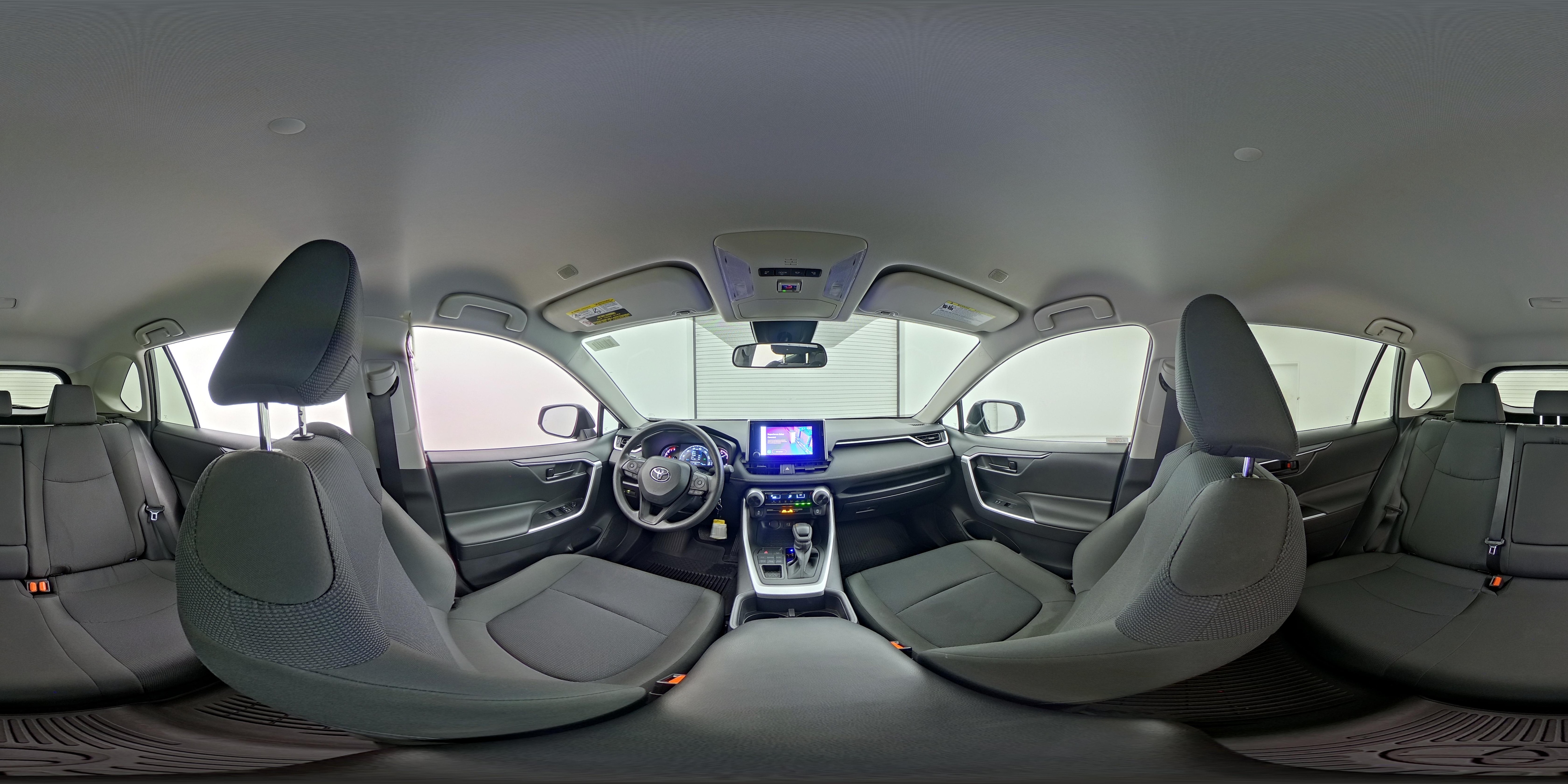 2025 Toyota RAV4 LE - Photo 24
