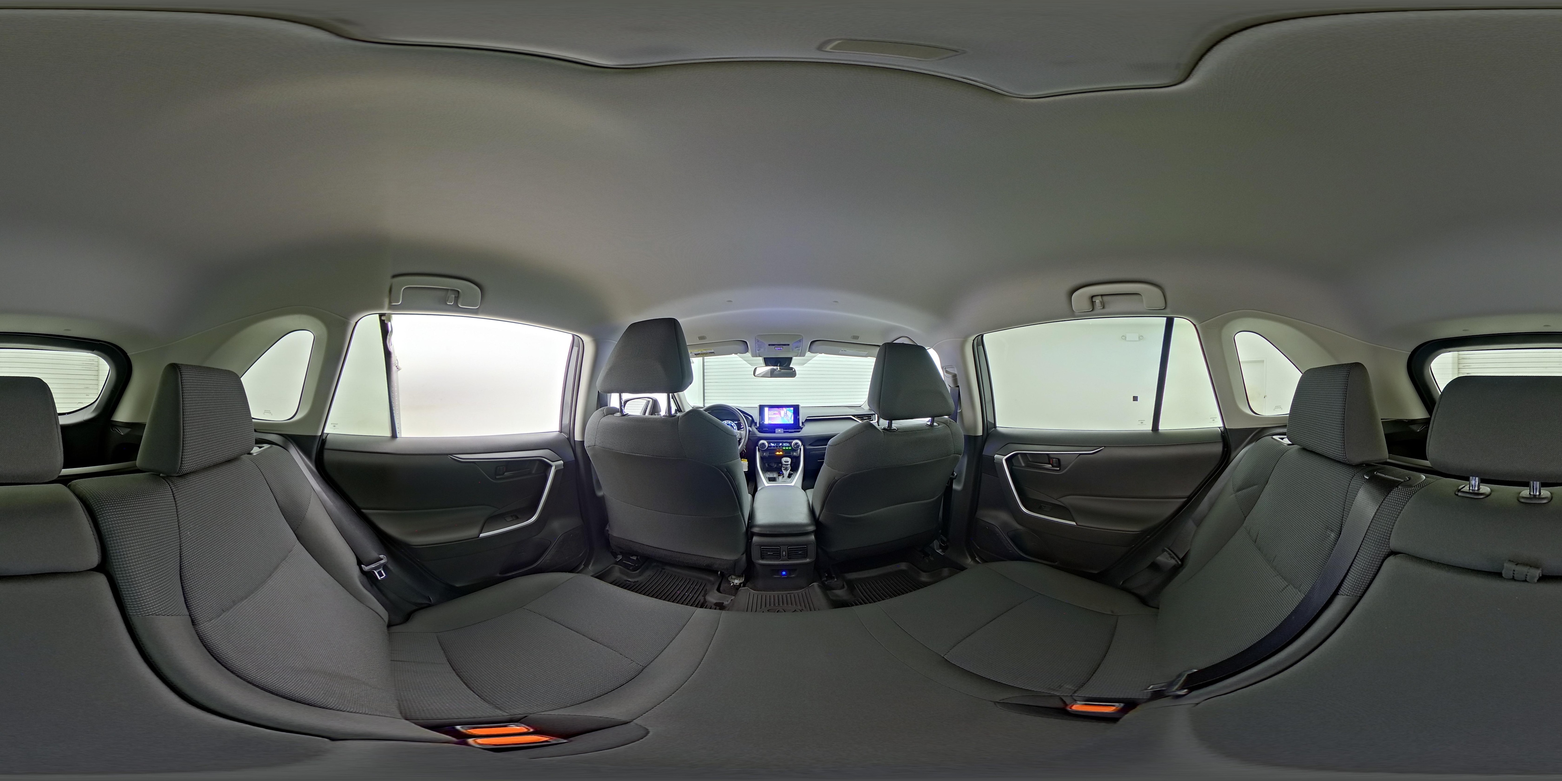 2025 Toyota RAV4 LE - Photo 25