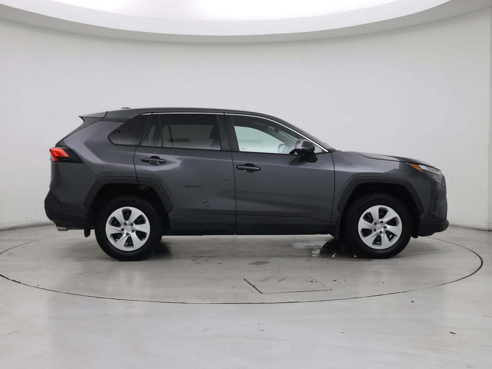 2025 Toyota RAV4 LE - Photo 8