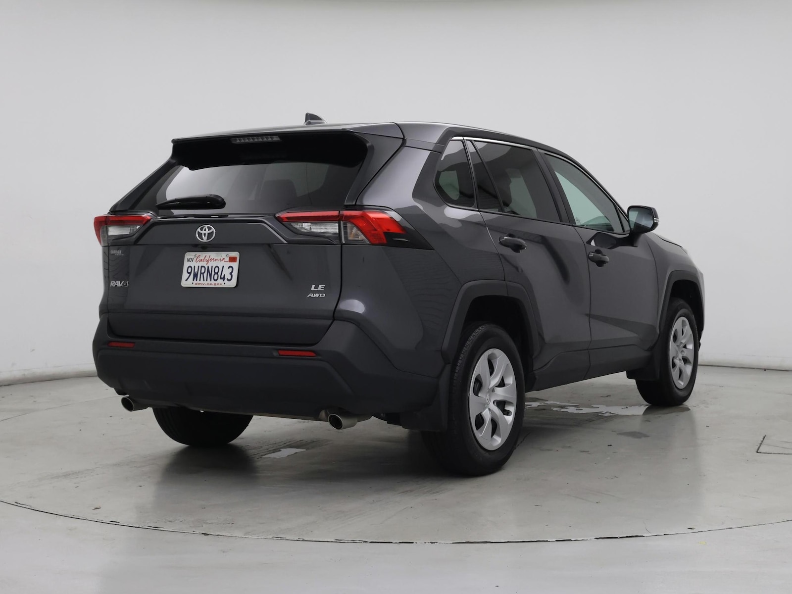 2025 Toyota RAV4 LE - Photo 9