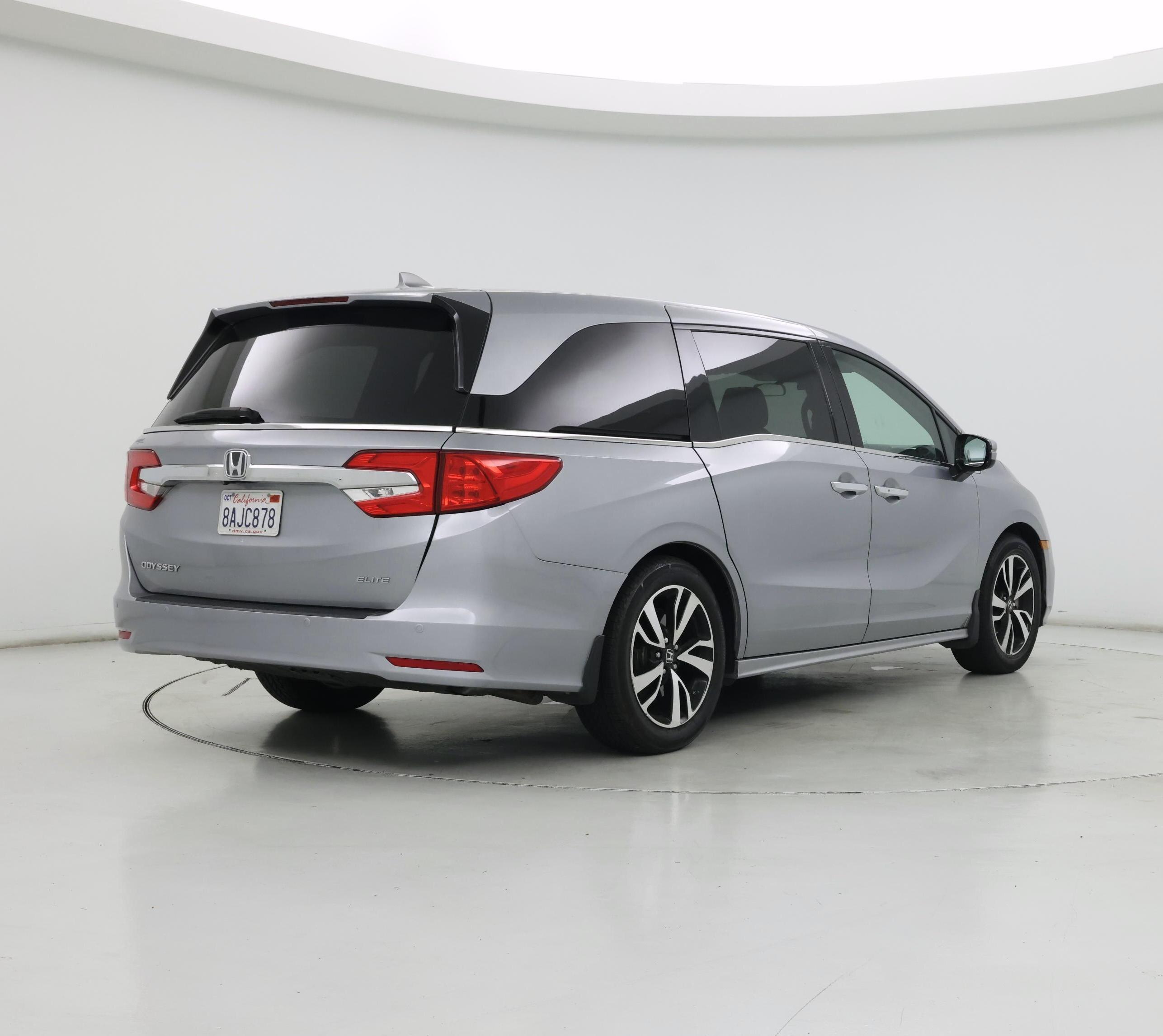 Thumbnail: 2018 Honda Odyssey - 8