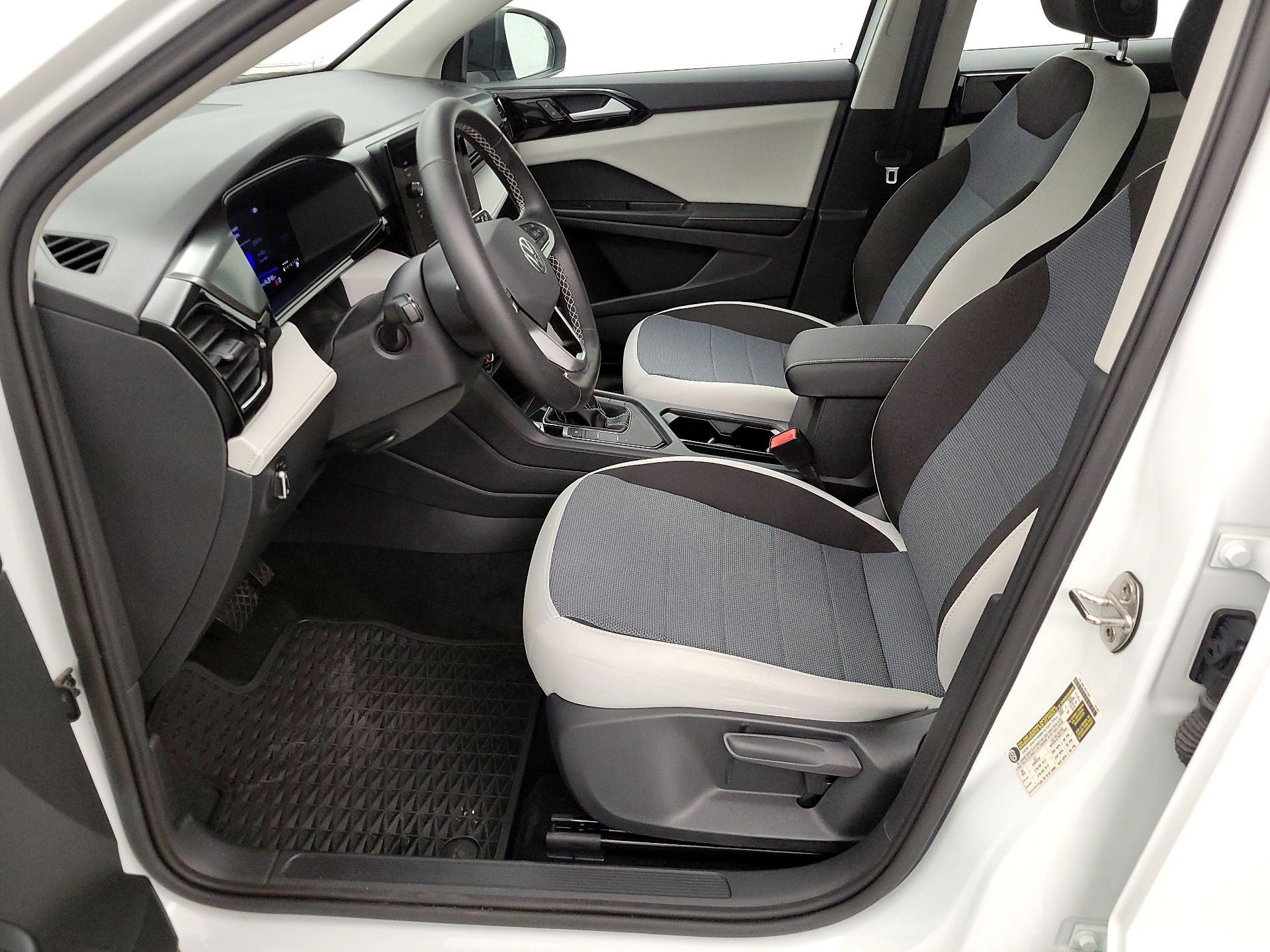 Thumbnail: 2025 Volkswagen Taos - 9