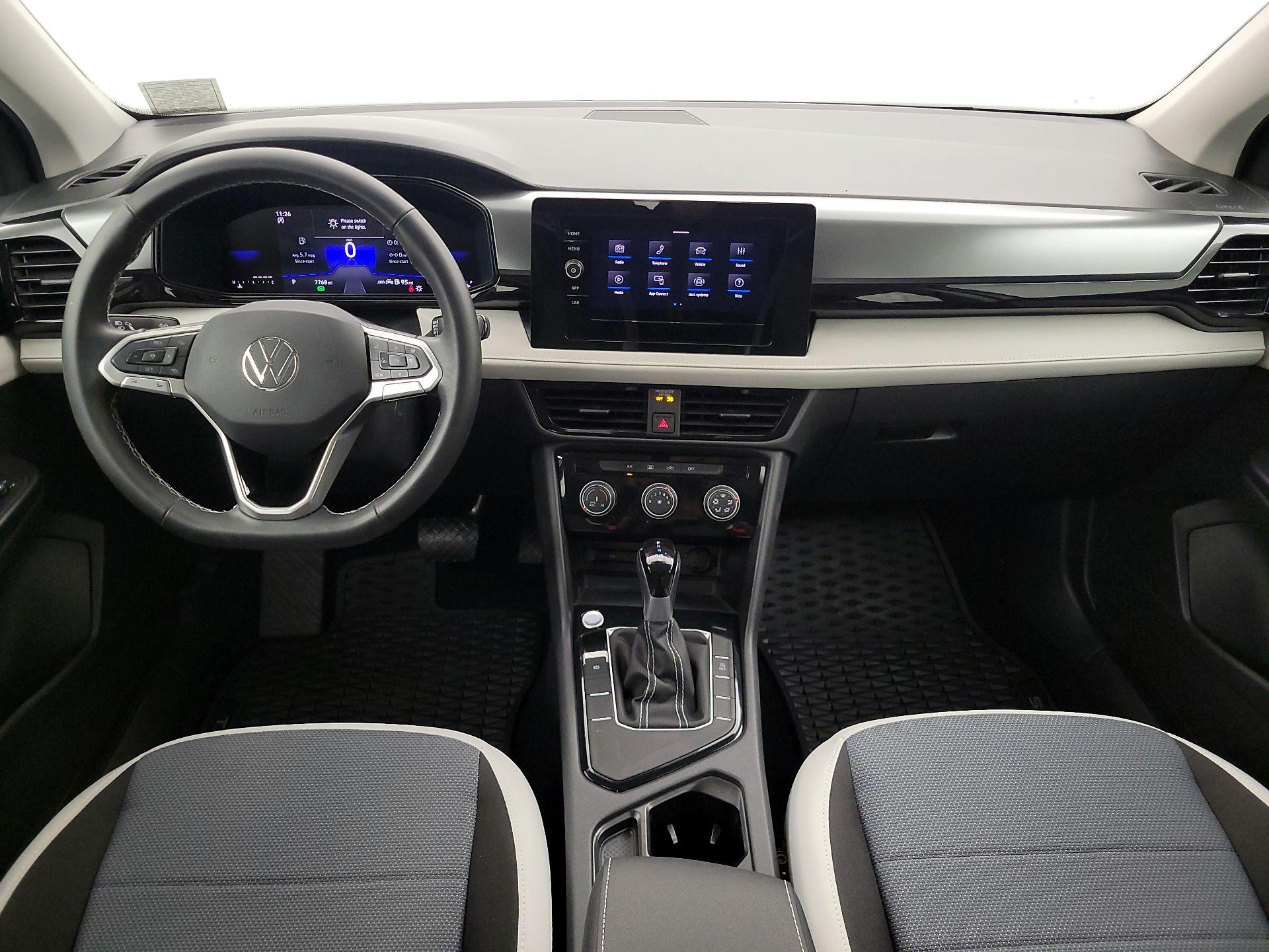 Thumbnail: 2025 Volkswagen Taos - 8