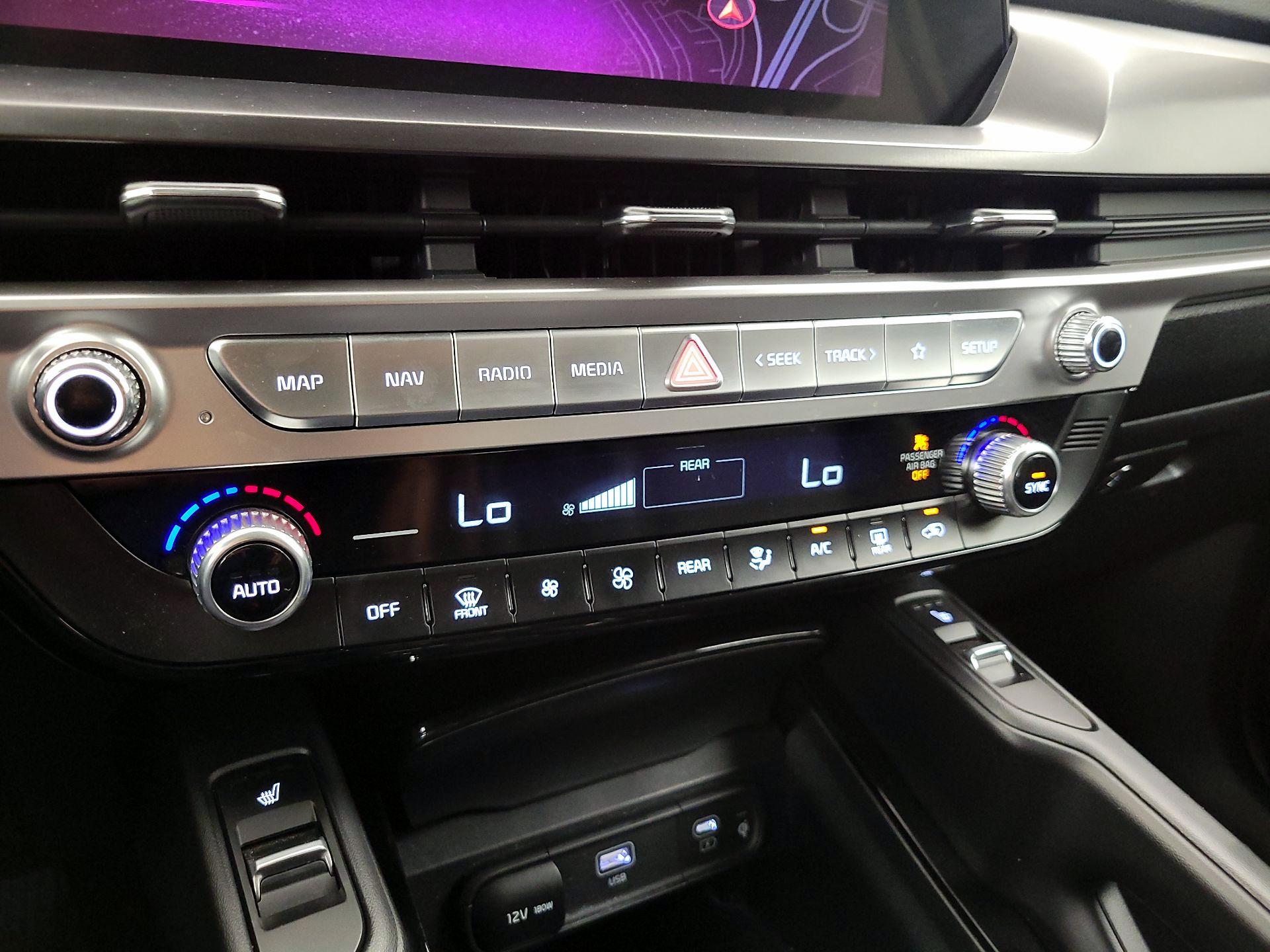 Thumbnail: 2023 Kia Telluride - 15