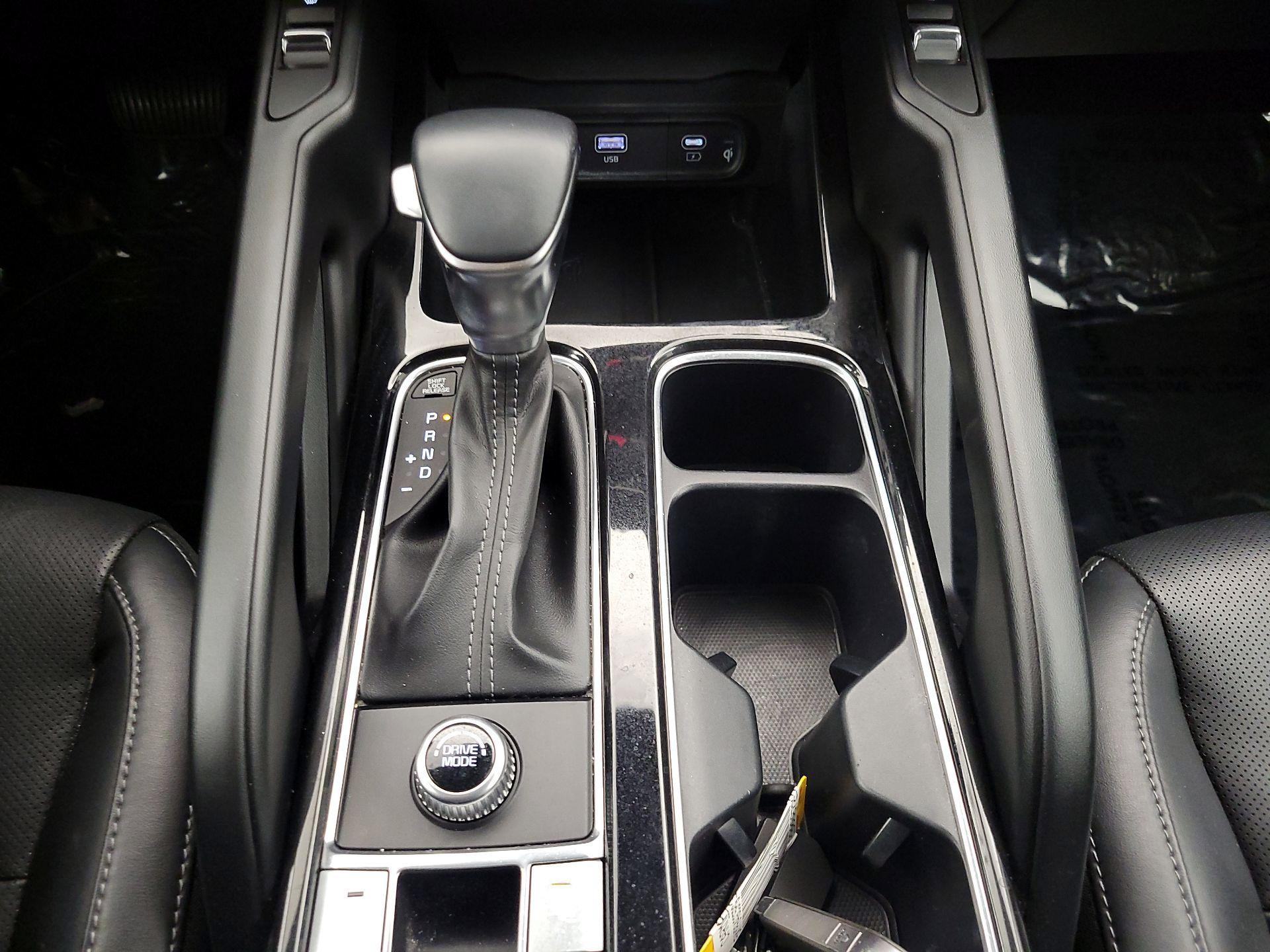 Thumbnail: 2023 Kia Telluride - 16