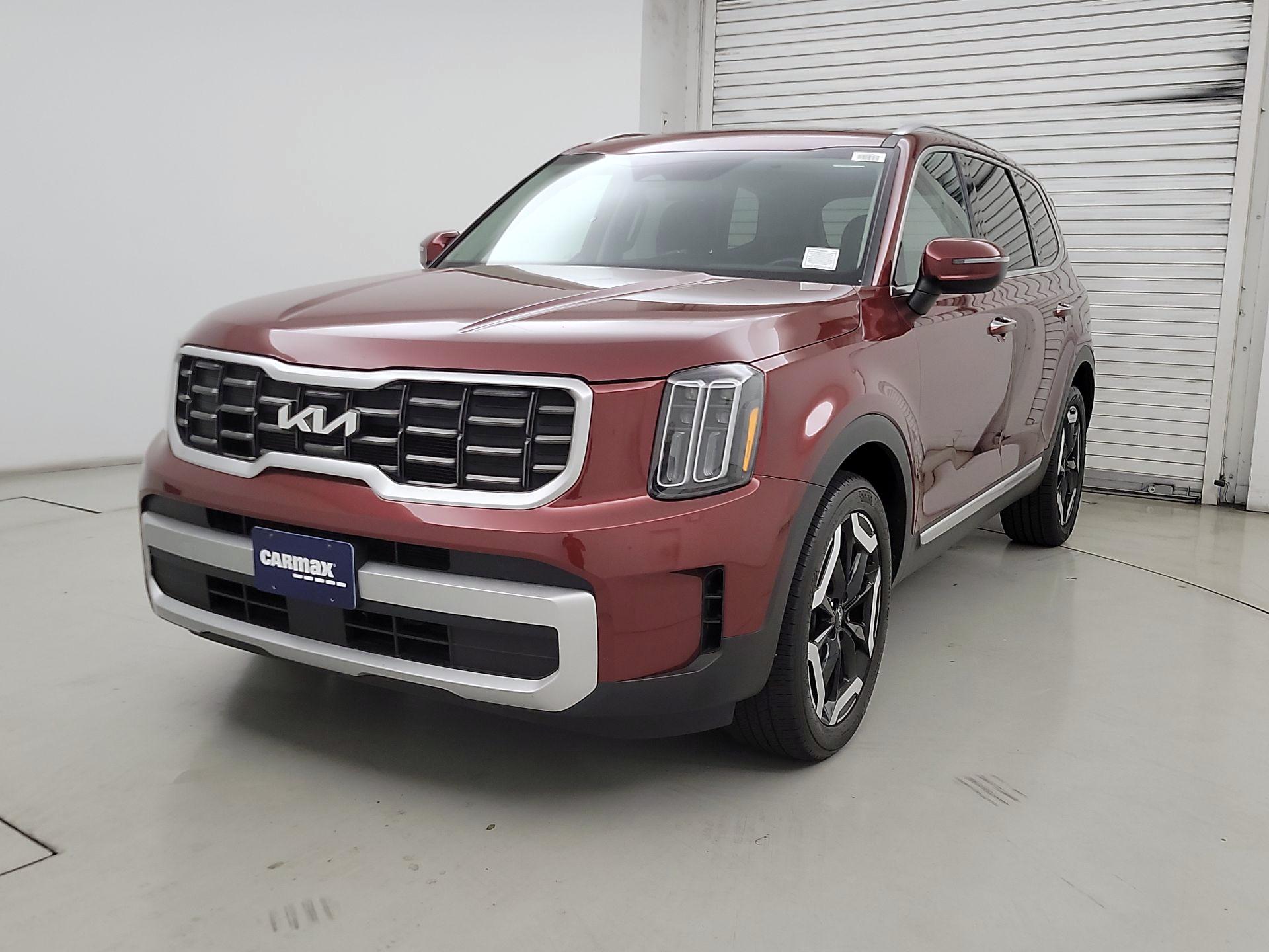 Thumbnail: 2023 Kia Telluride - 3