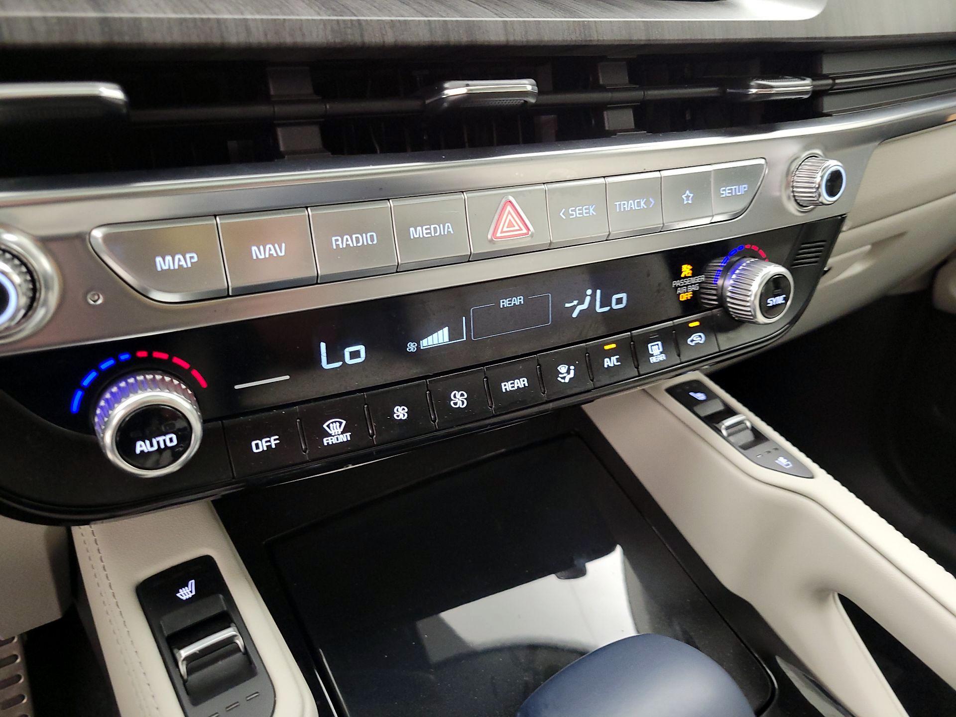 Thumbnail: 2024 Kia Telluride - 17