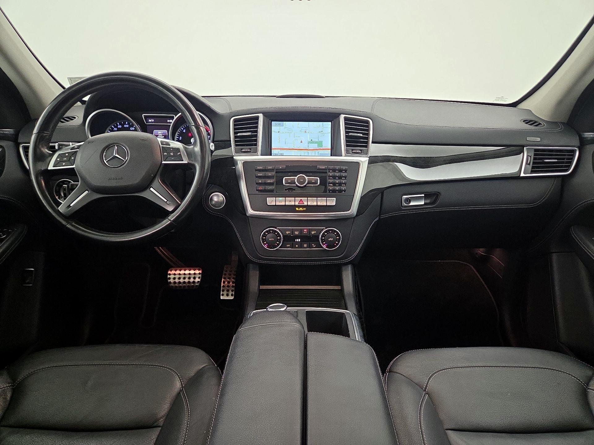 Thumbnail: 2015 Mercedes-Benz M-Class - 9