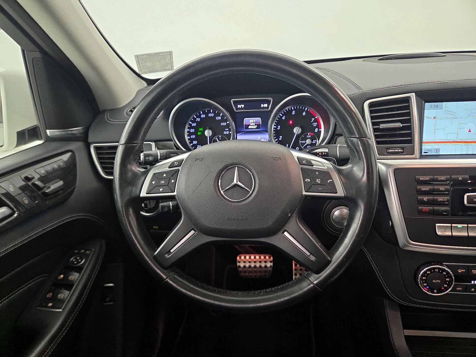 Thumbnail: 2015 Mercedes-Benz M-Class - 10