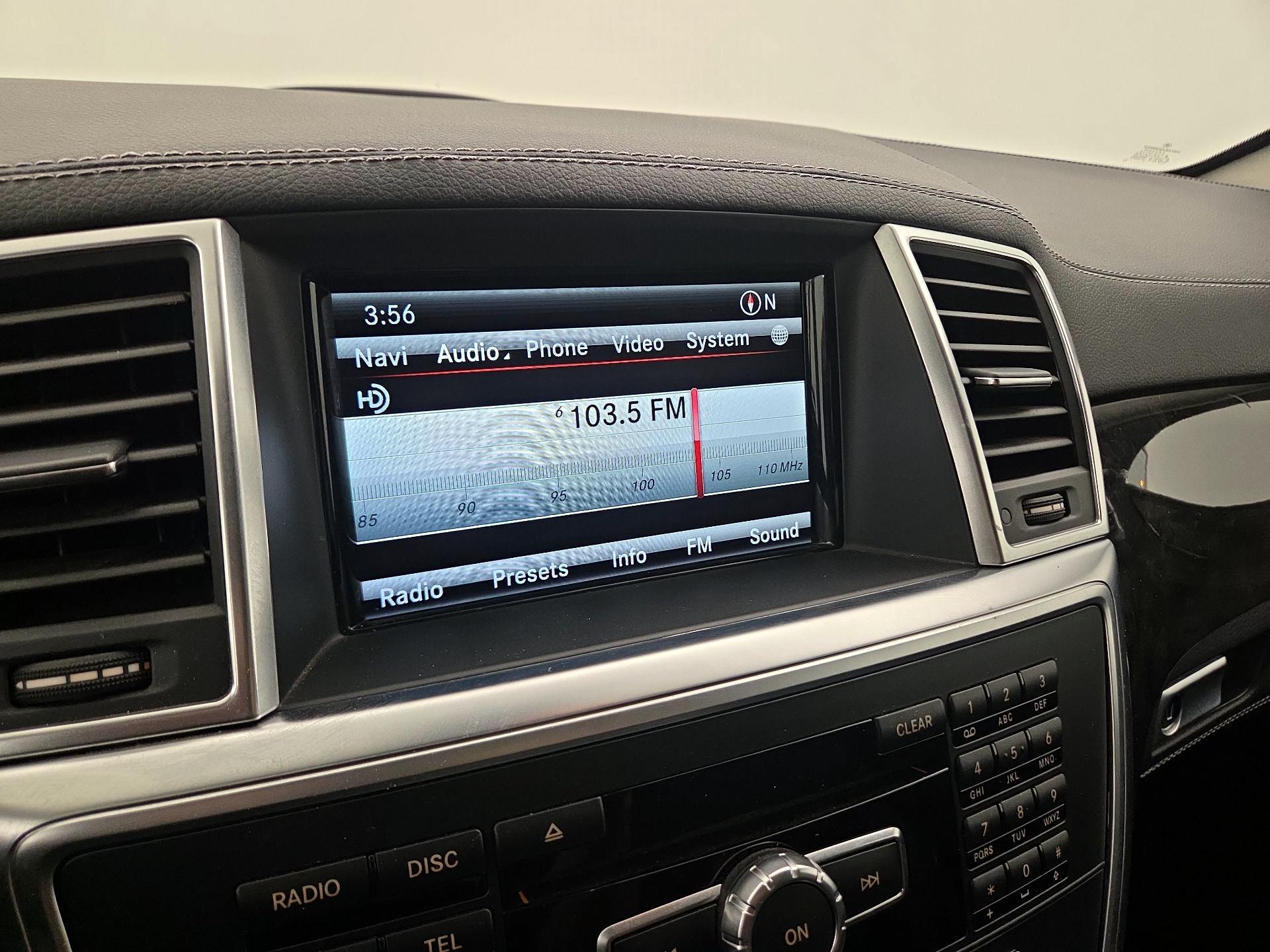 Thumbnail: 2015 Mercedes-Benz M-Class - 16