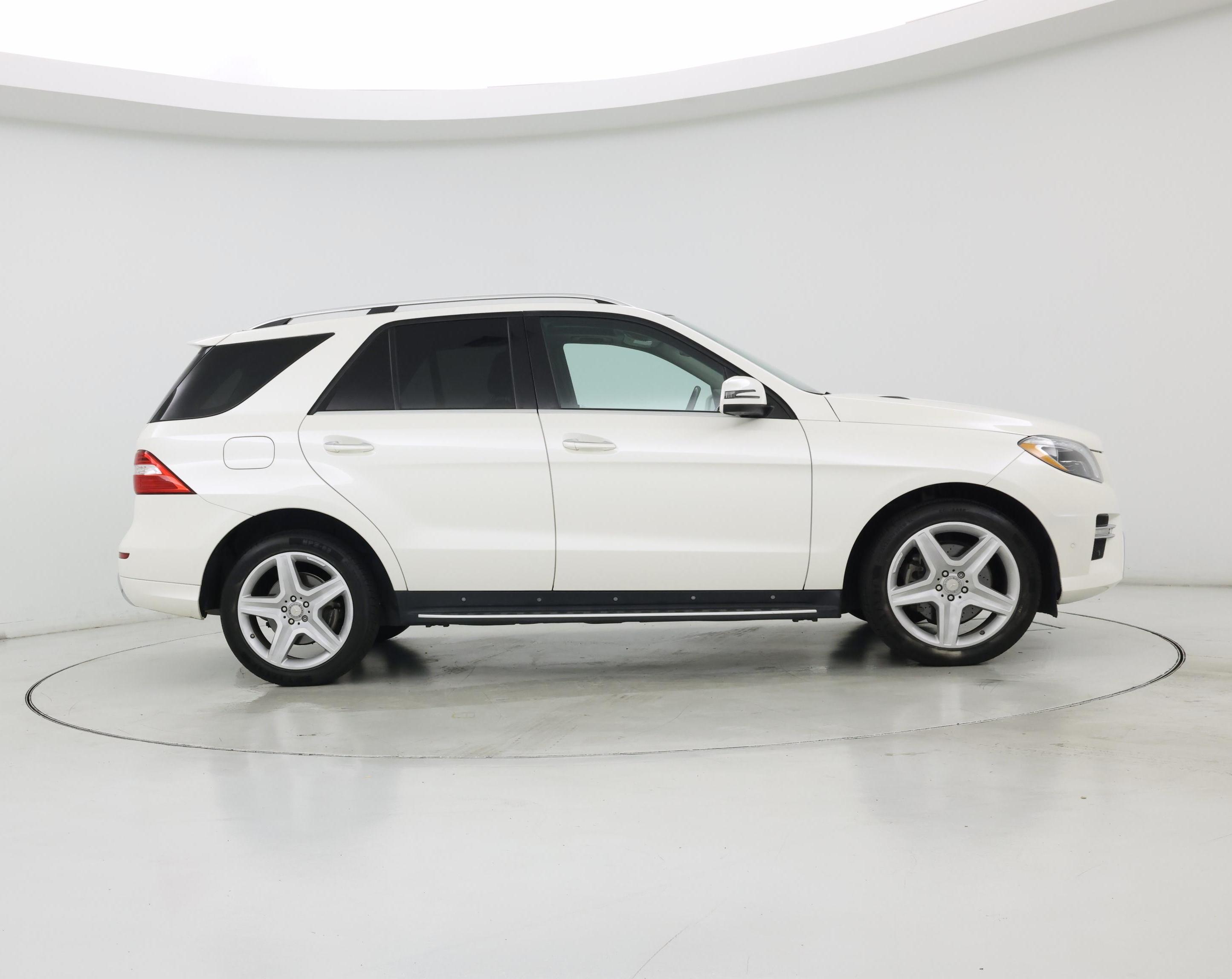 Thumbnail: 2015 Mercedes-Benz M-Class - 7