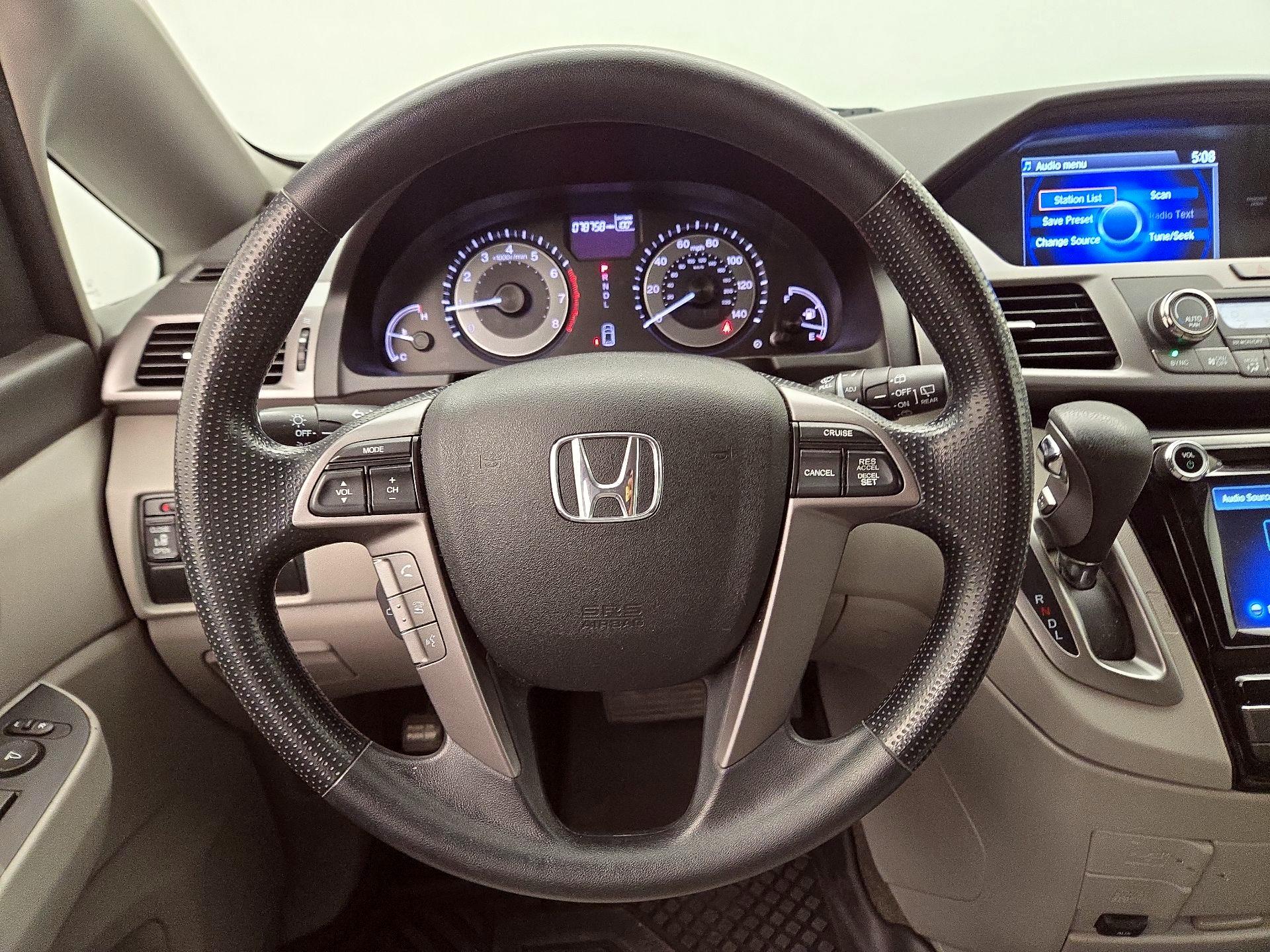 Thumbnail: 2015 Honda Odyssey - 10