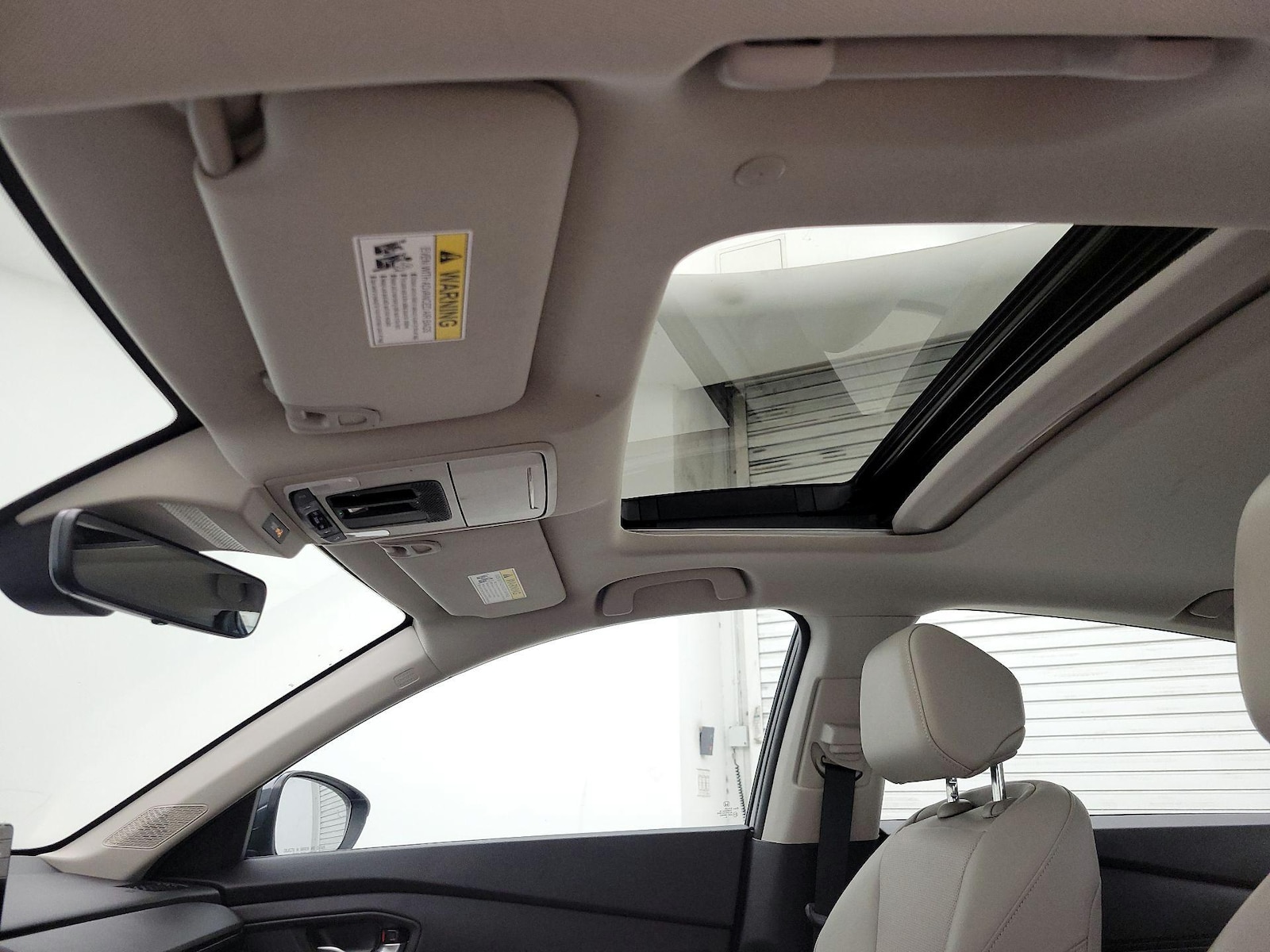 Sunroof(s) & Overhead Airbags