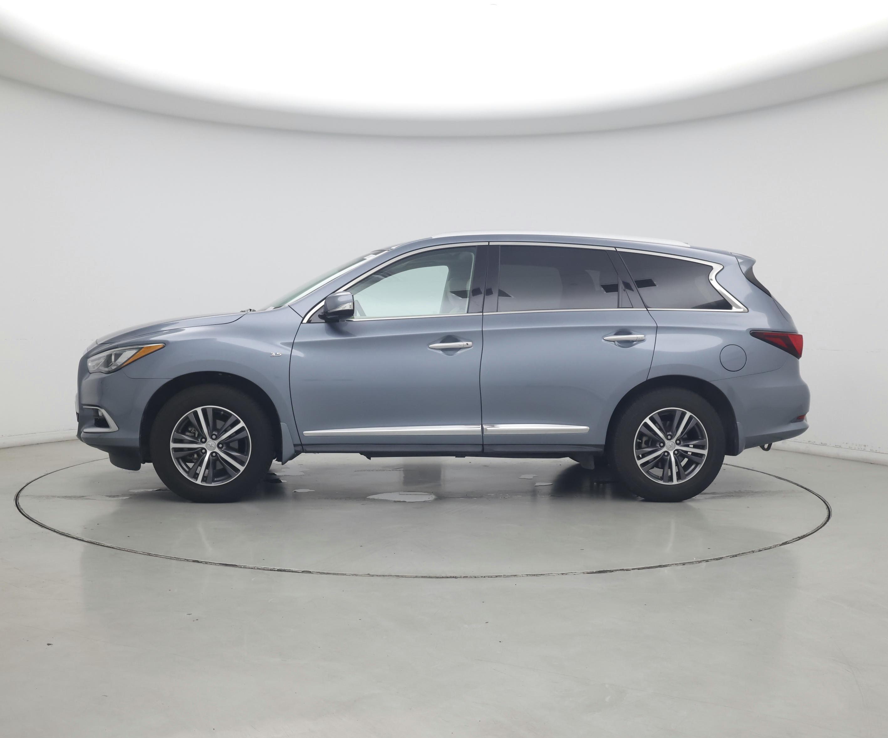 Thumbnail: 2016 INFINITI QX60 - 3