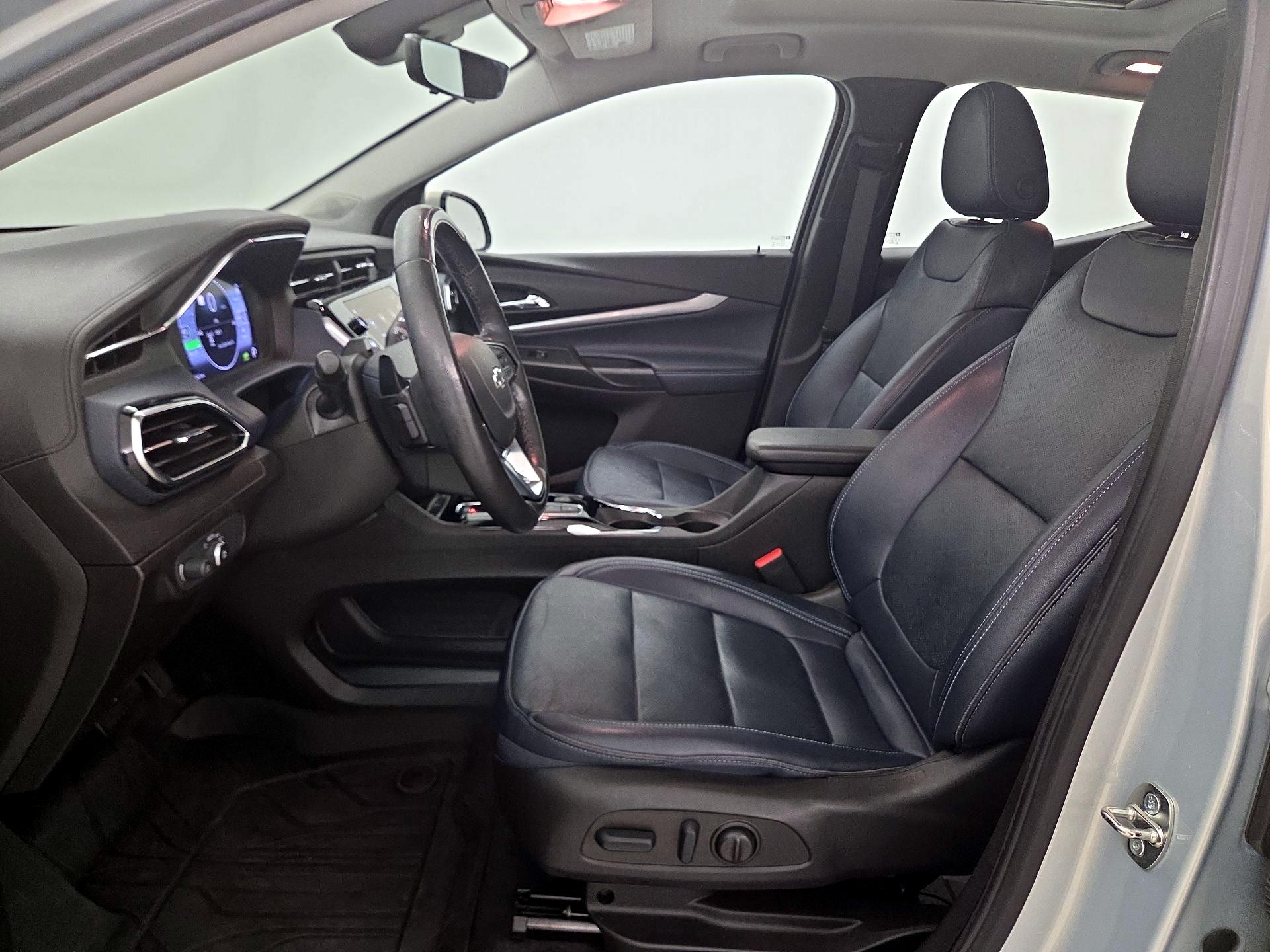 Thumbnail: 2023 Chevrolet Bolt EUV - 11