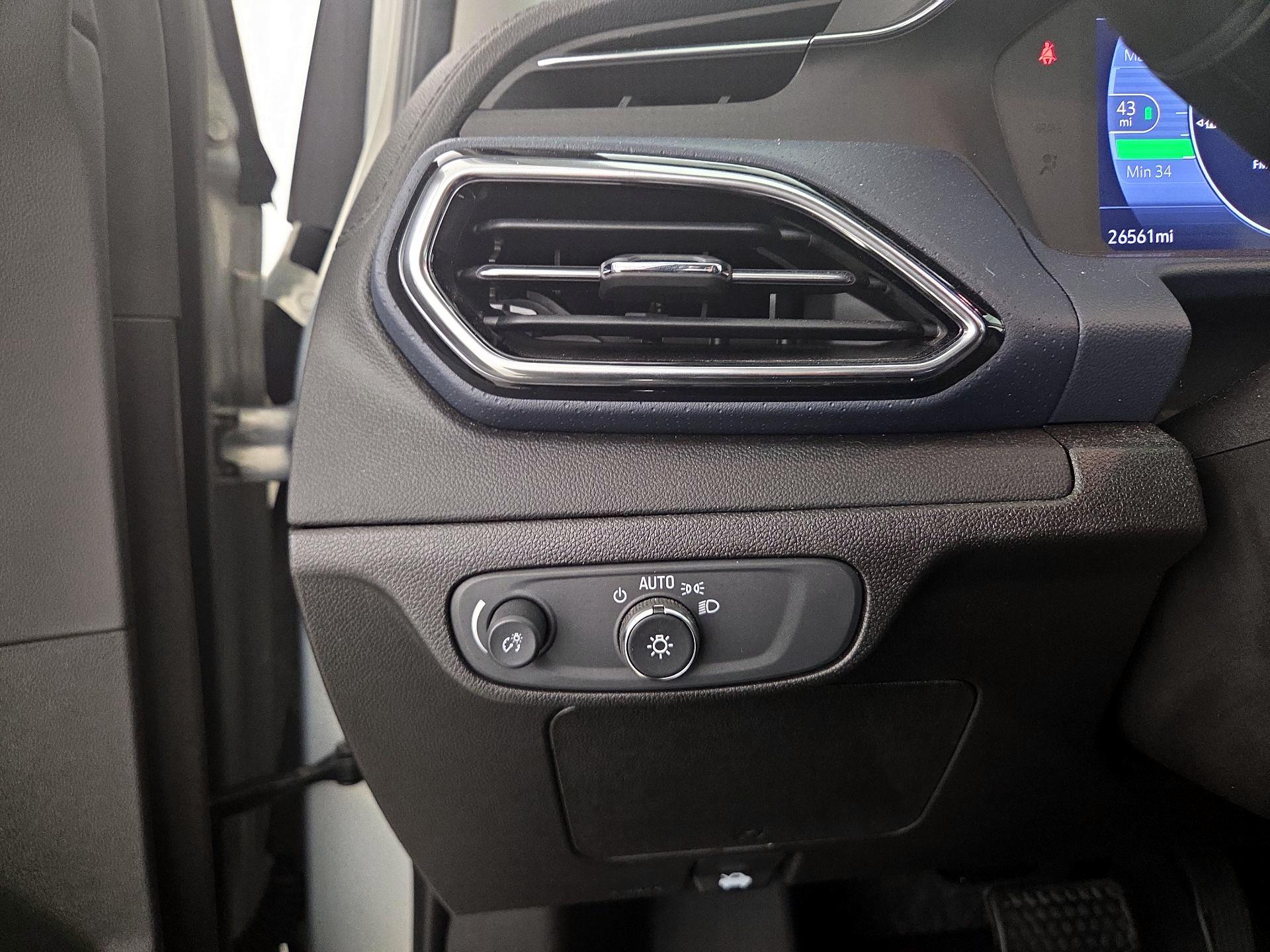 Thumbnail: 2023 Chevrolet Bolt EUV - 13