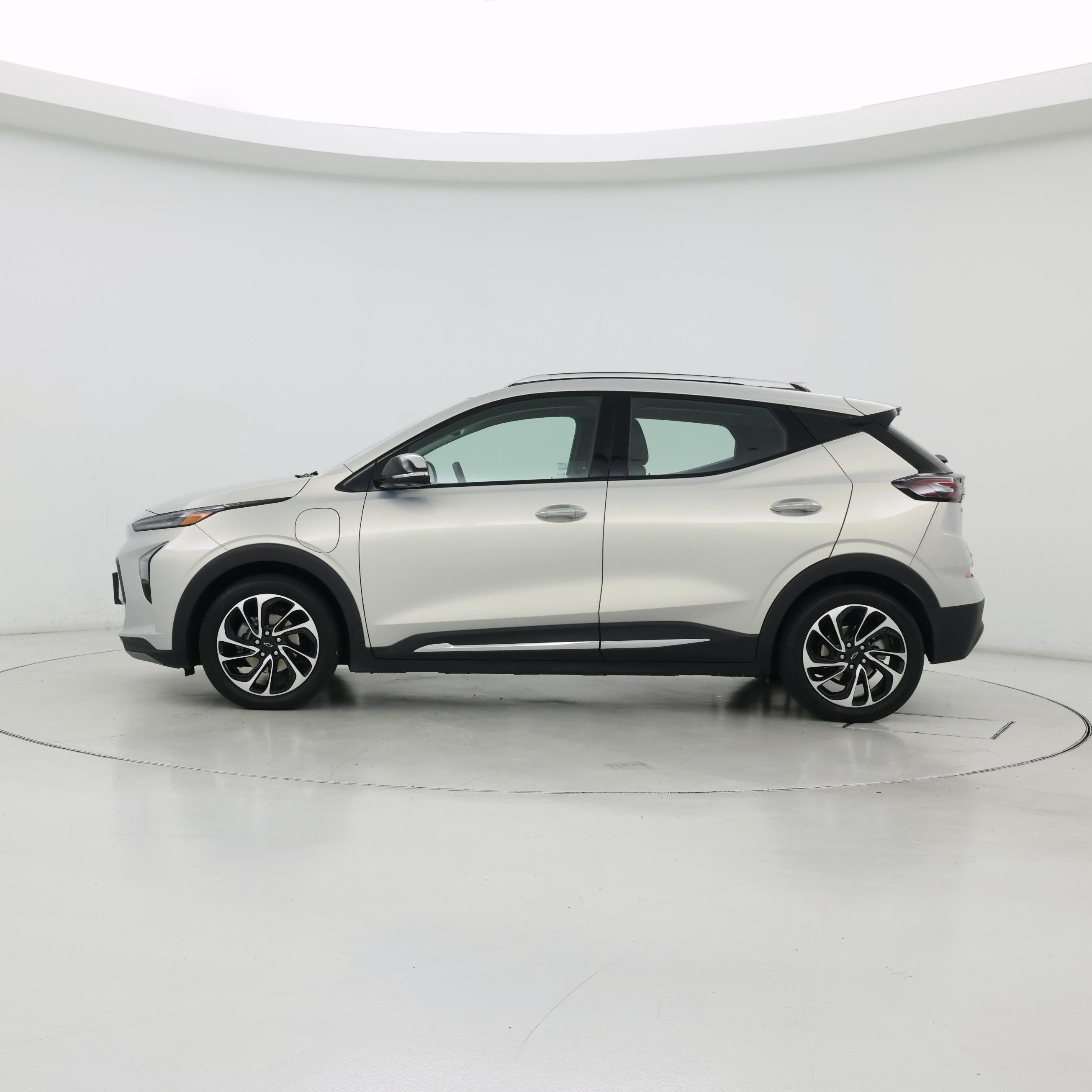 Thumbnail: 2023 Chevrolet Bolt EUV - 3