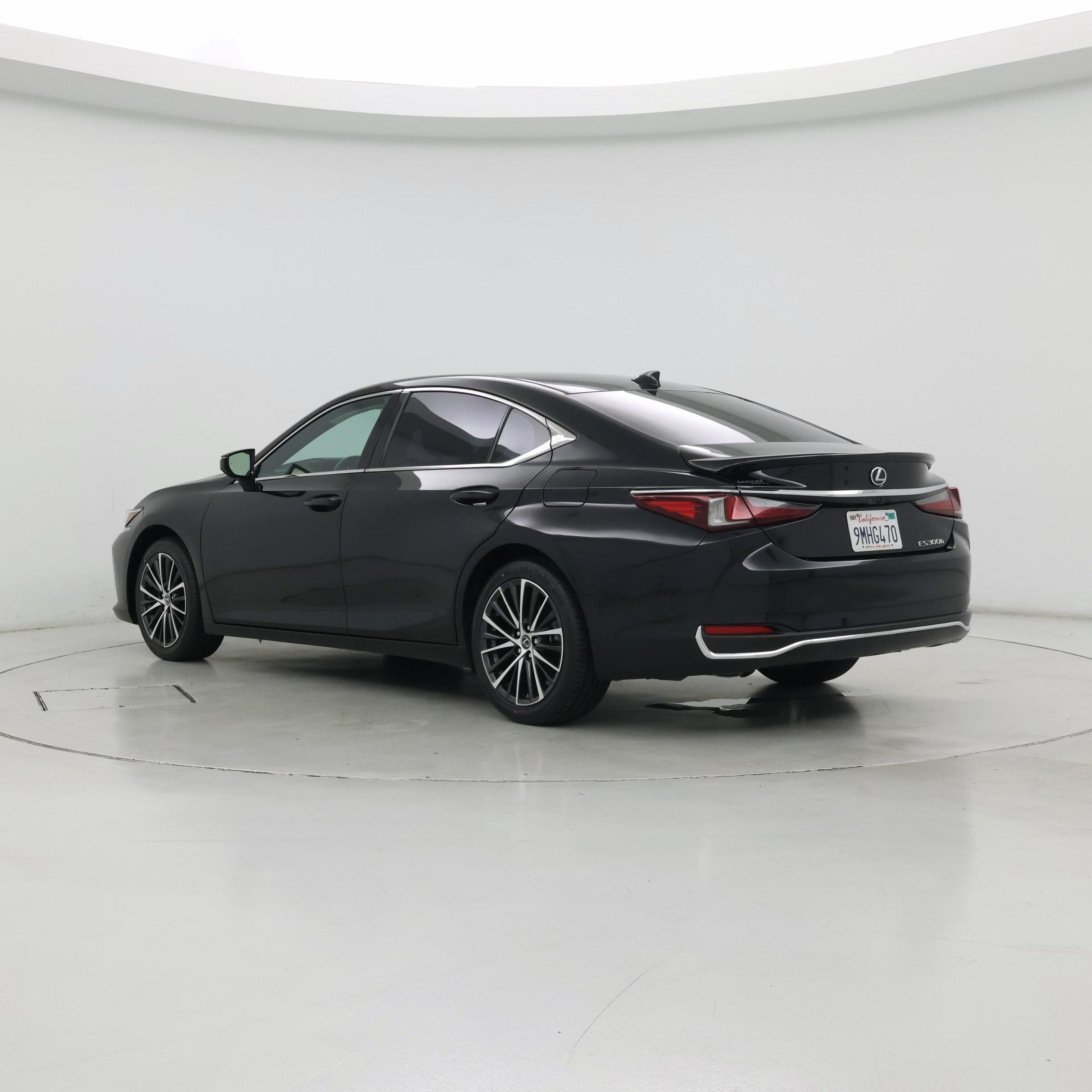 Thumbnail: 2024 Lexus ES - 2