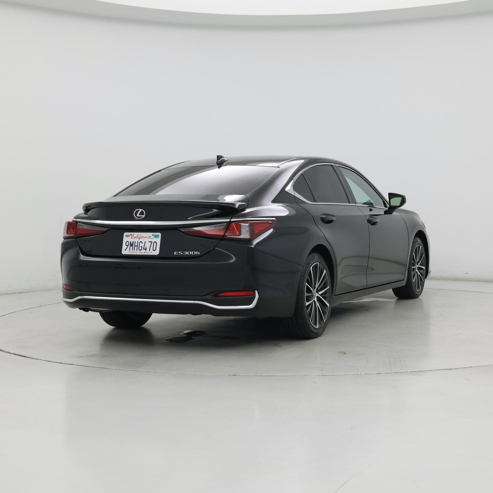 Thumbnail: 2024 Lexus ES - 8