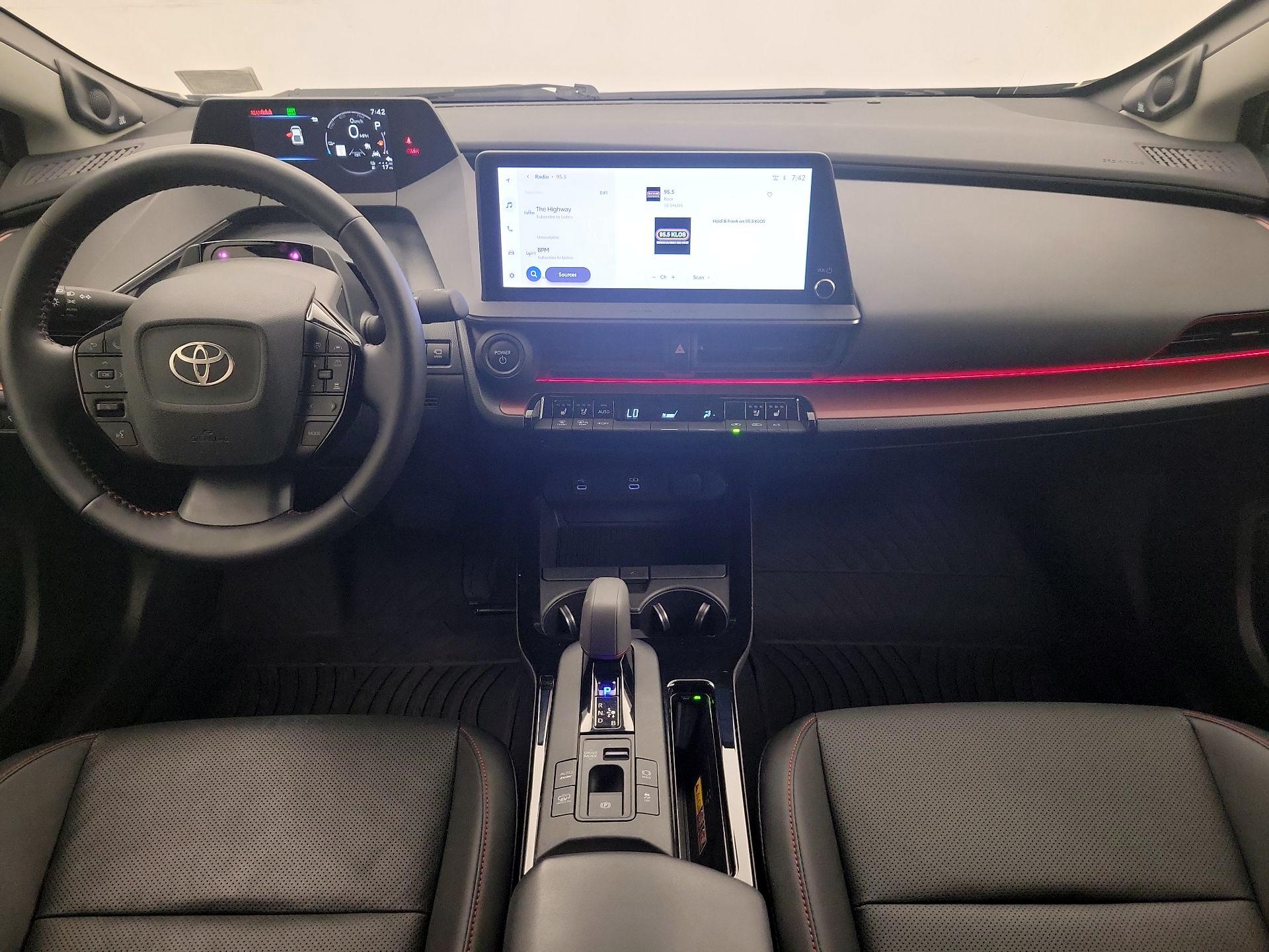 Thumbnail: 2024 Toyota Prius Prime - 9