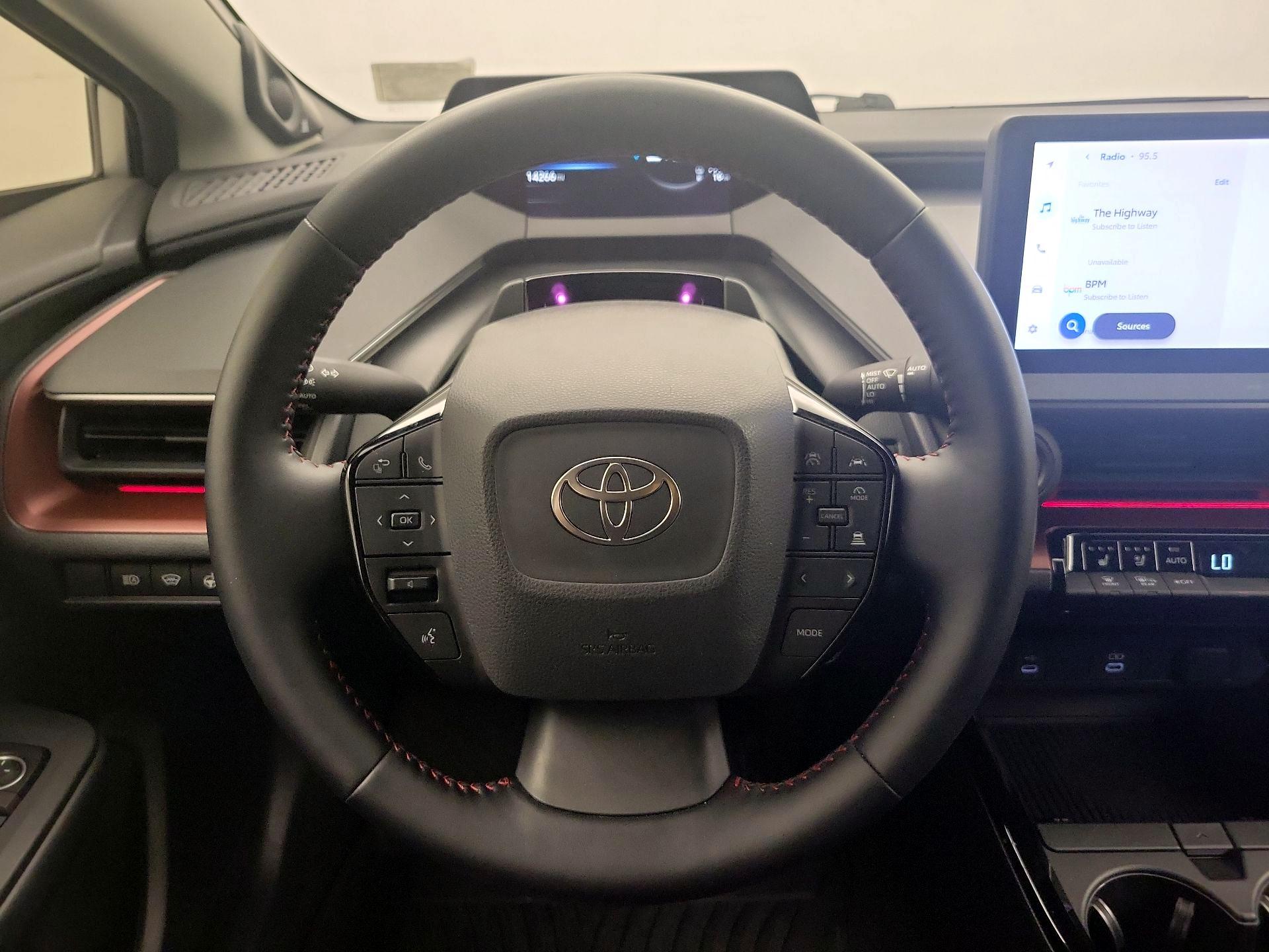 Thumbnail: 2024 Toyota Prius Prime - 10