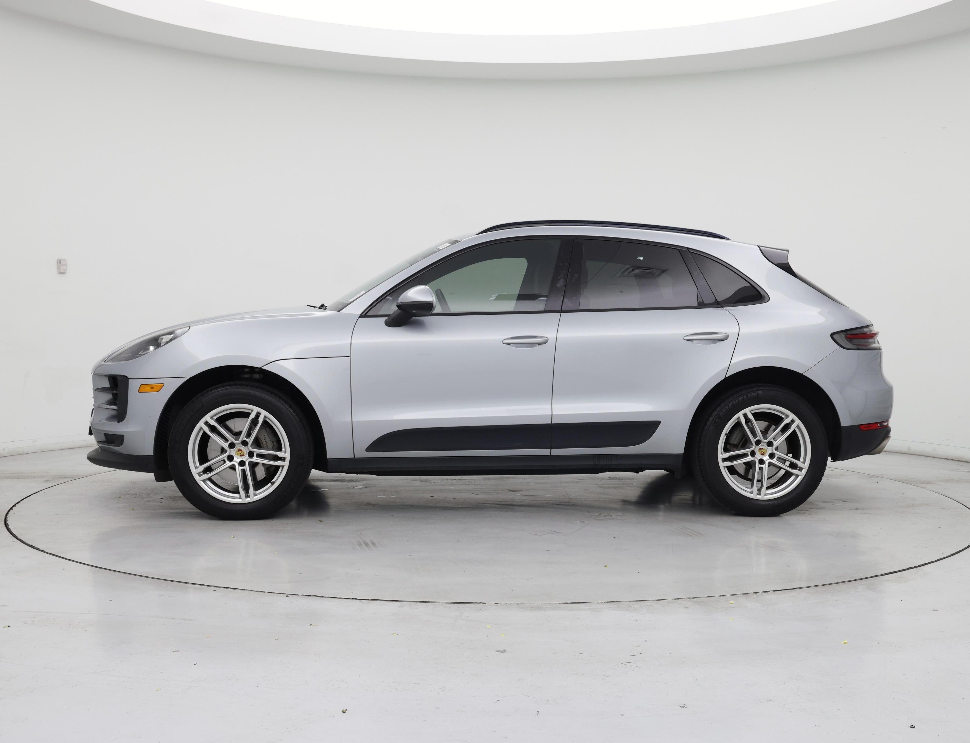 Thumbnail: 2019 Porsche Macan - 3
